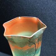 1435 Discreet brand with heel to decipher vase
