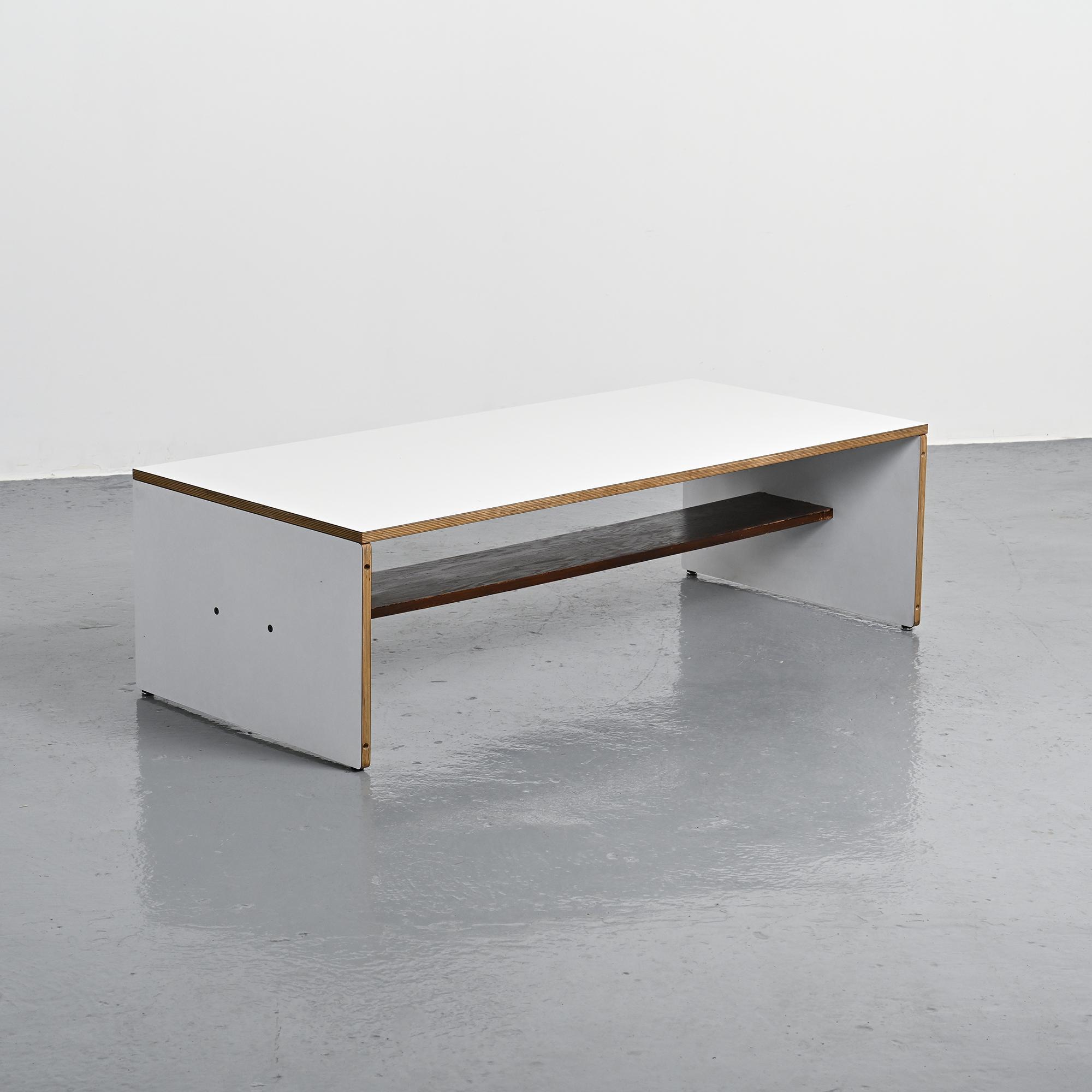 Table modulaire par Pierre Guariche pour la Plagne, circa 1968