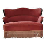 Canapé danois 2 places des années 1950, velours d'ameublement rose saumon, bois de frêne.