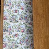 Wooden chest of drawers