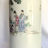 CHINA: PORCELAIN ROLL UMBRELLA DOOR WITH POLYCHROME DÉCOR
