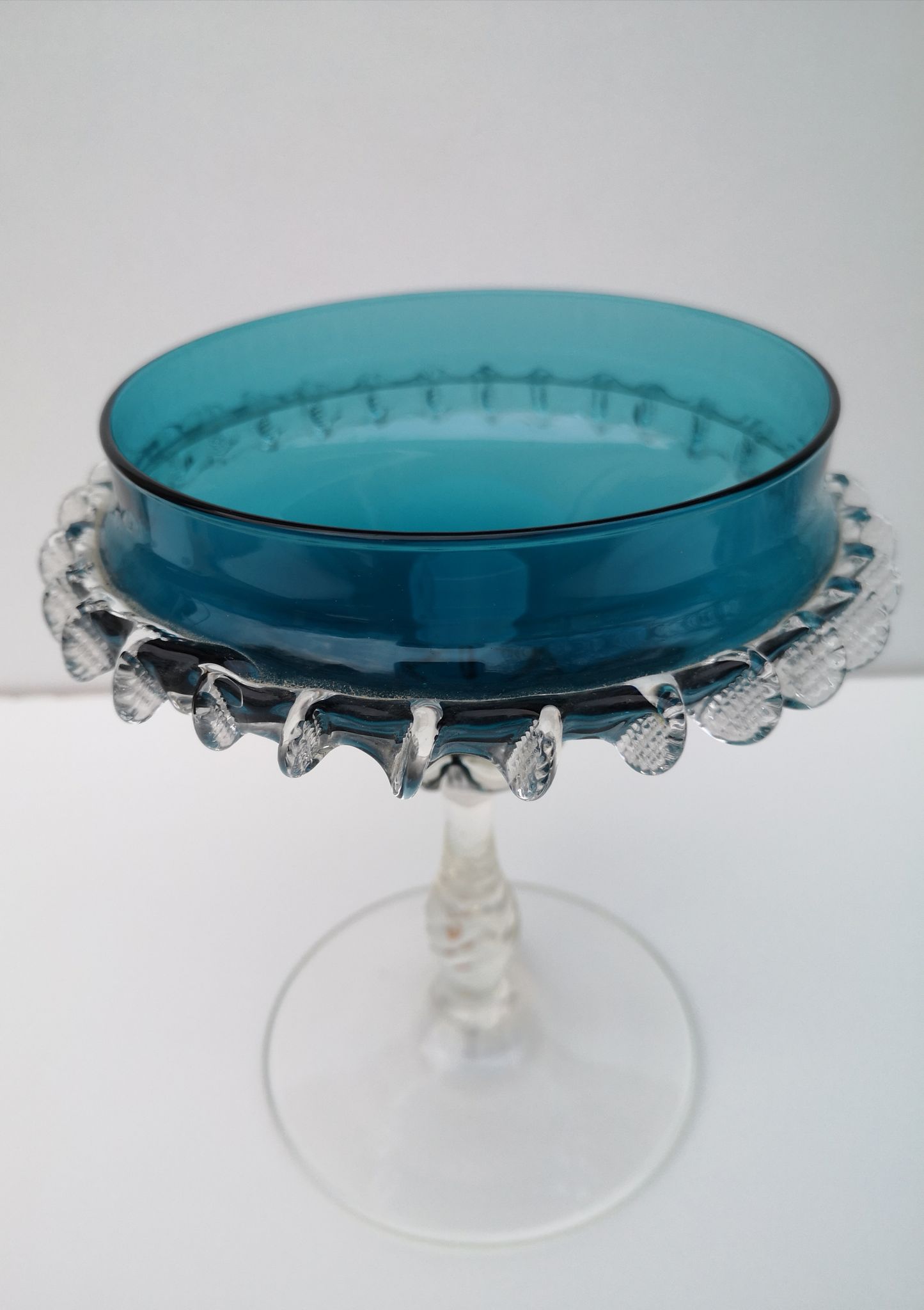 Coupe vintage sur pied en verre, italie