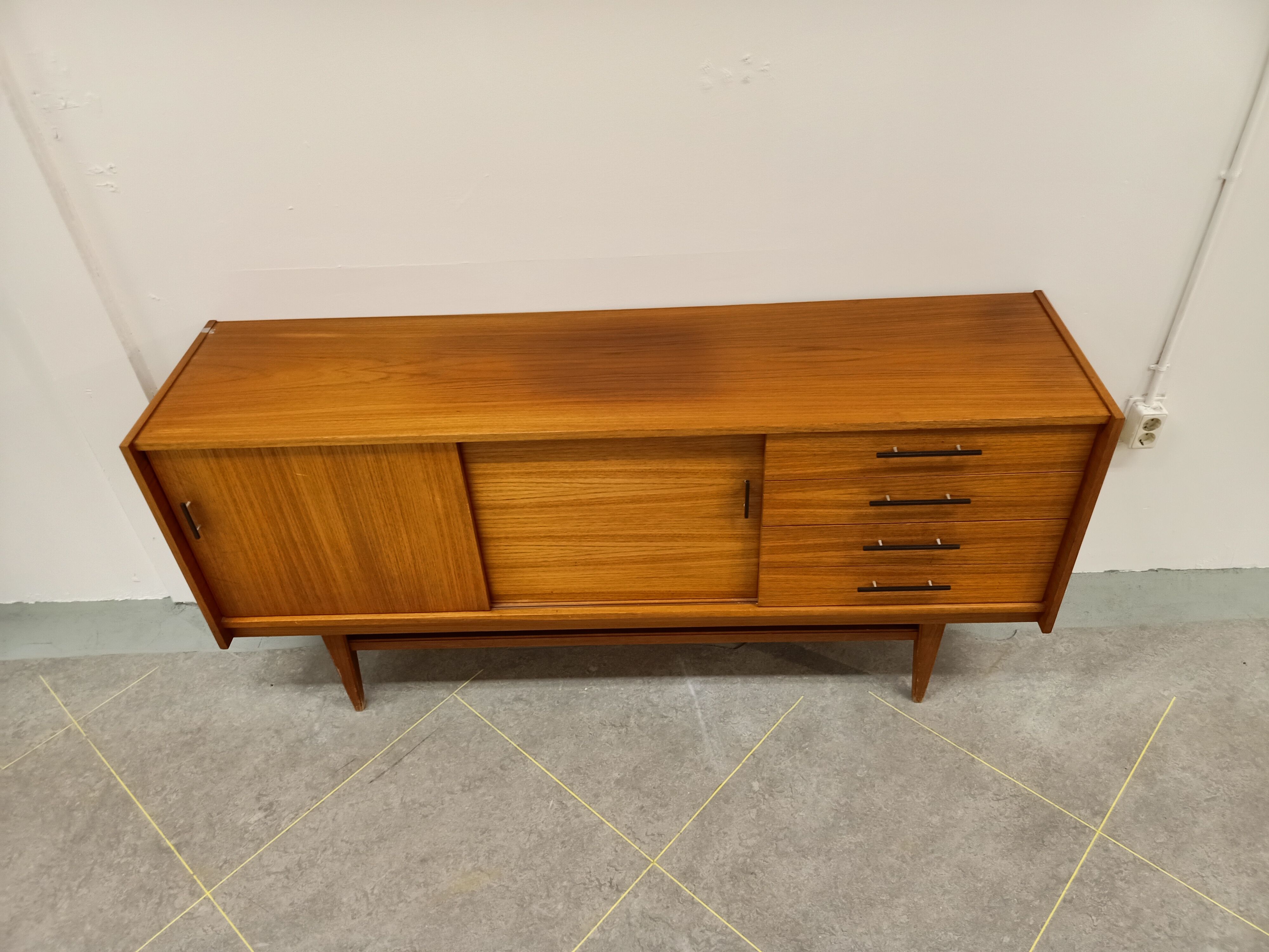Design sideboard in teak