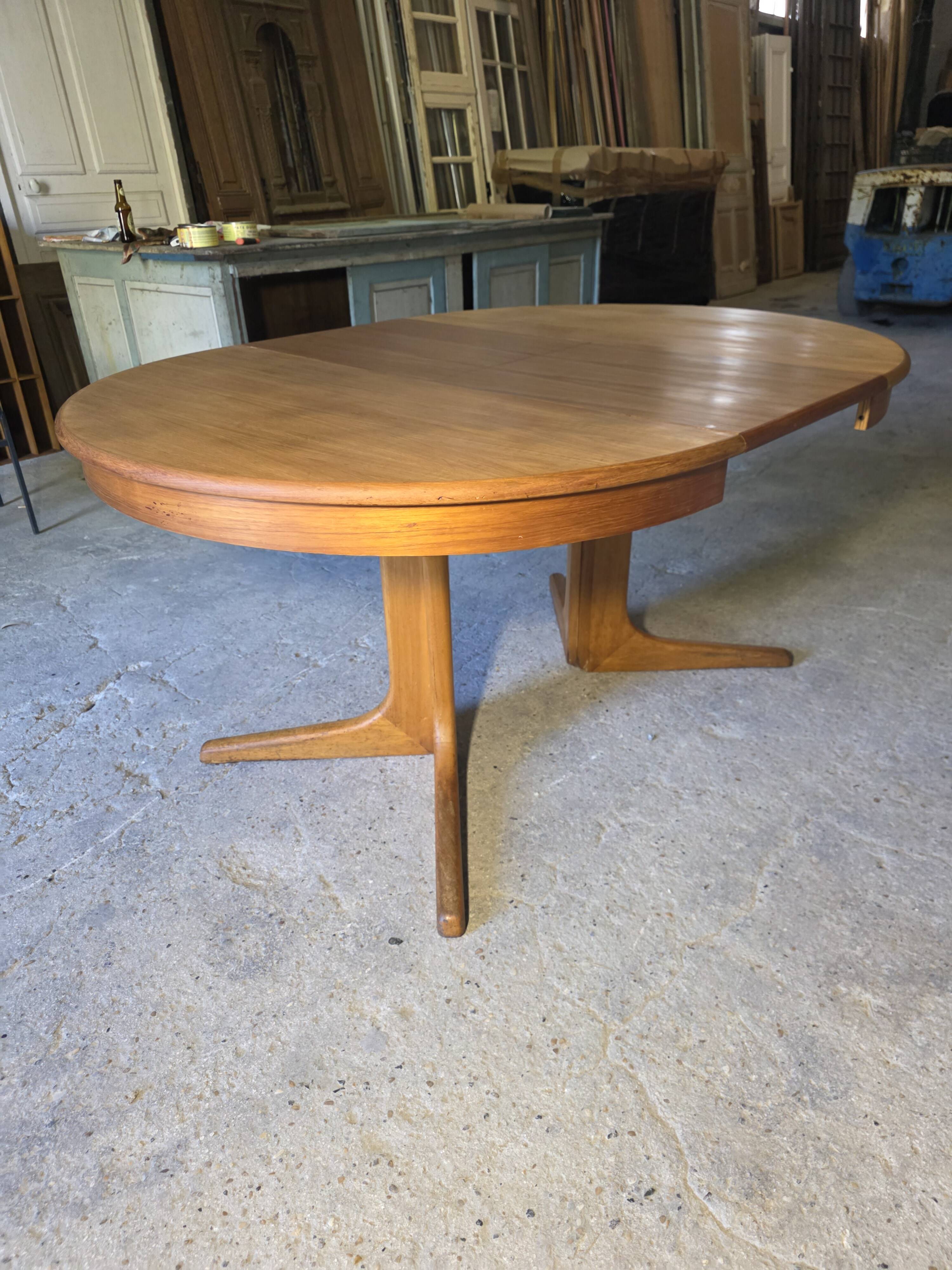 Table extensible Baumann en teck des années 60, (2 rallonges)