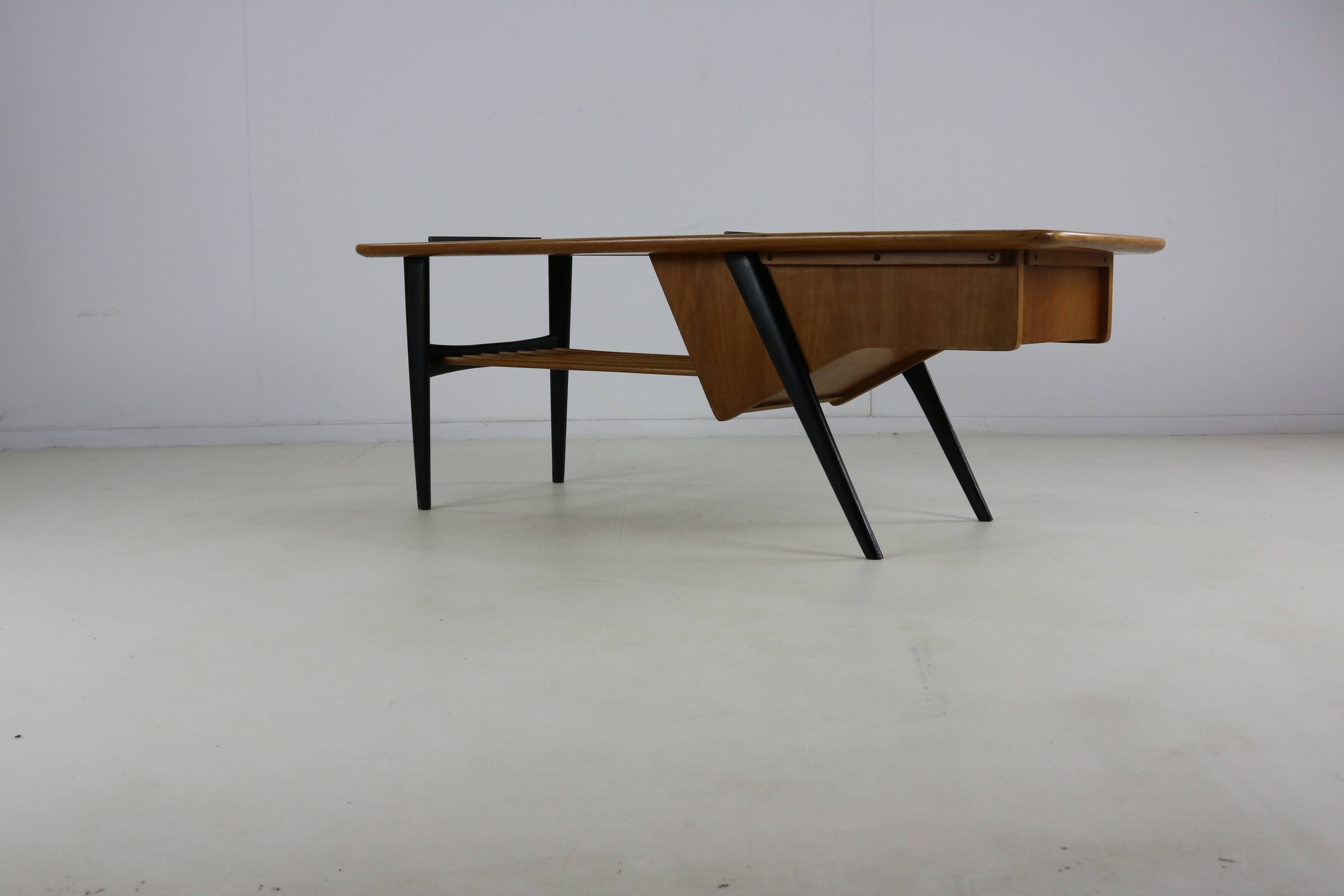 Iconic belgian design coffee table by Alfred Hendrickx