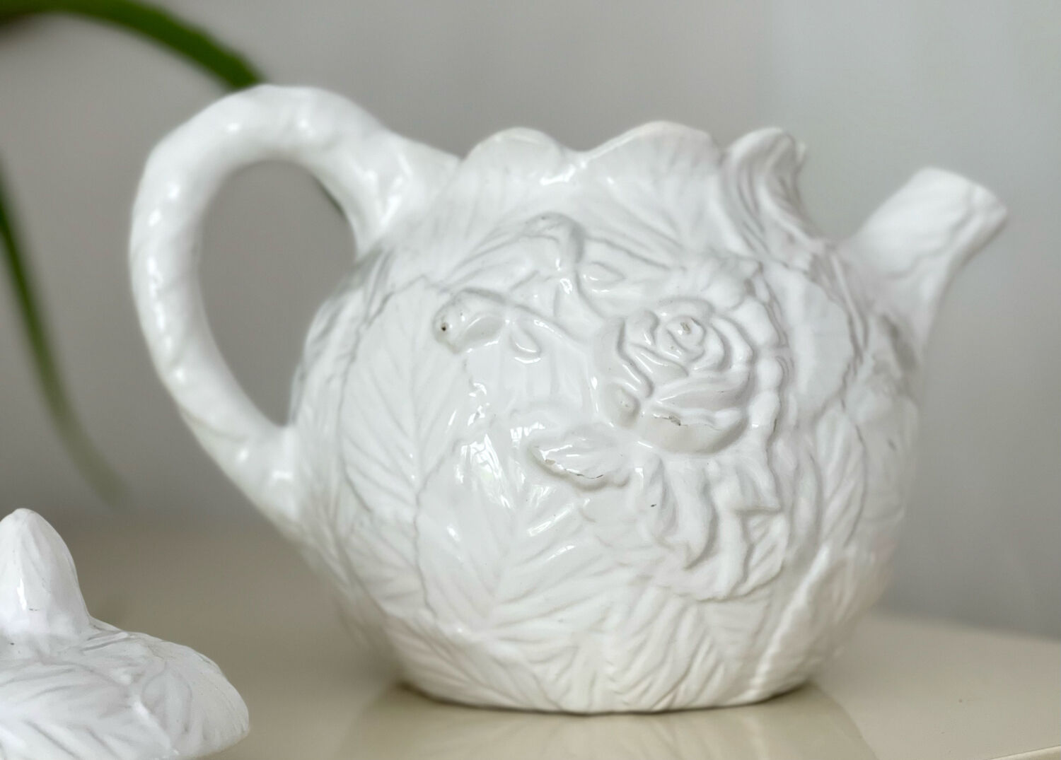 White slurry teapot