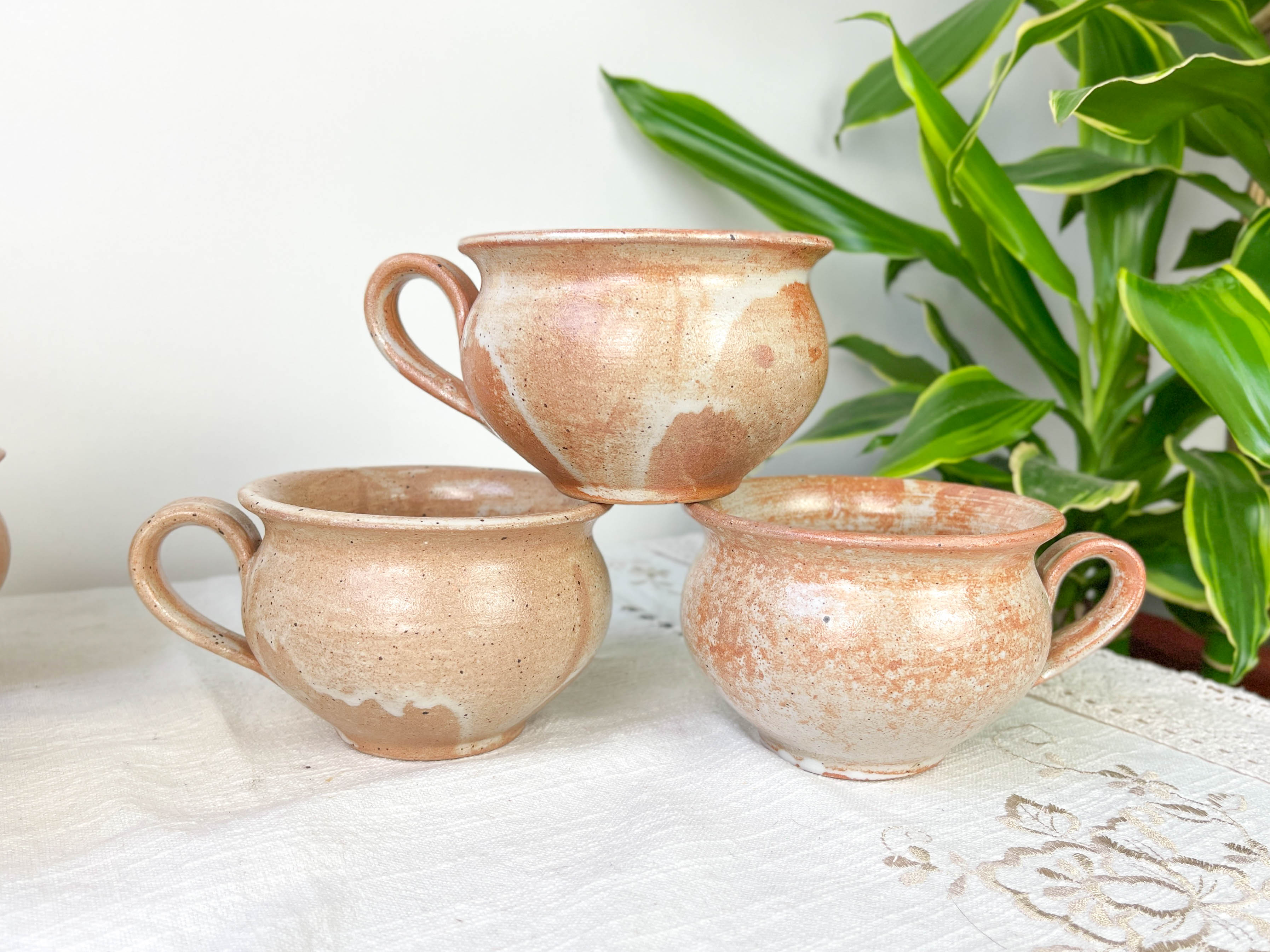 8 cups in vintage enamelled stoneware