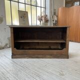Central island trading counter in walnut