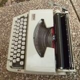 Typewriter Brother model 200