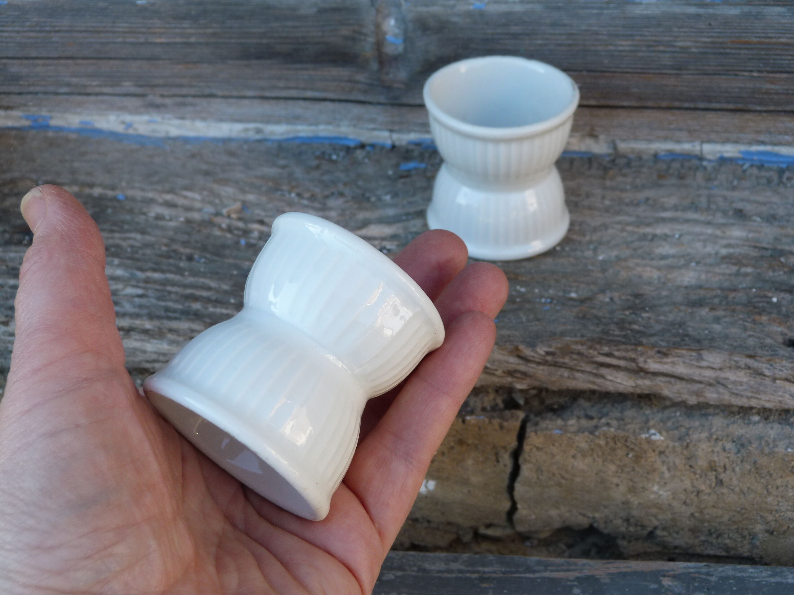 Set of 2 old white ceramic shells duckling countryside