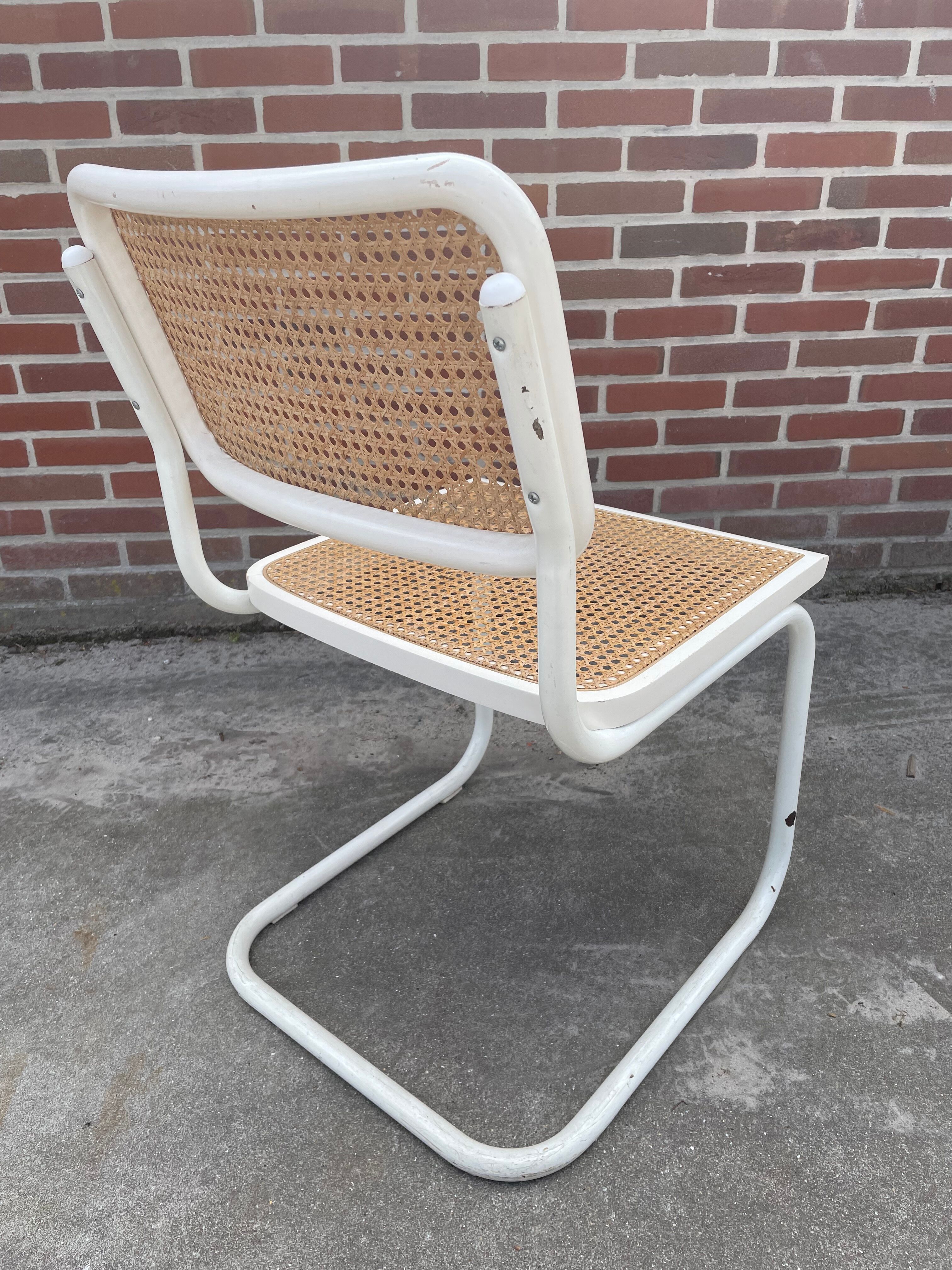 Set of 4 Cesca b32 model chairs in white