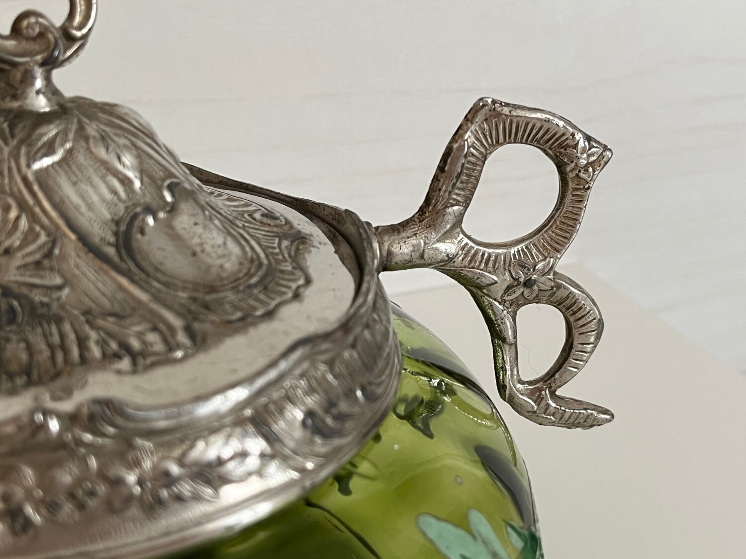 Glass biscuit bucket