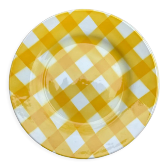 Yellow Scottish pattern plate from the Digoin manufacture