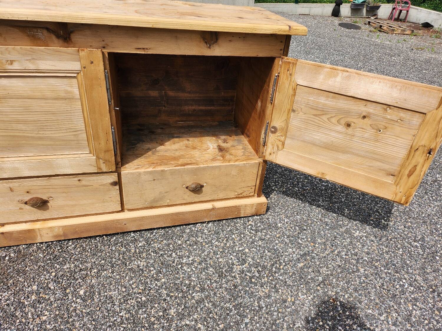 Old trade furniture with 3 drawers and 3 doors