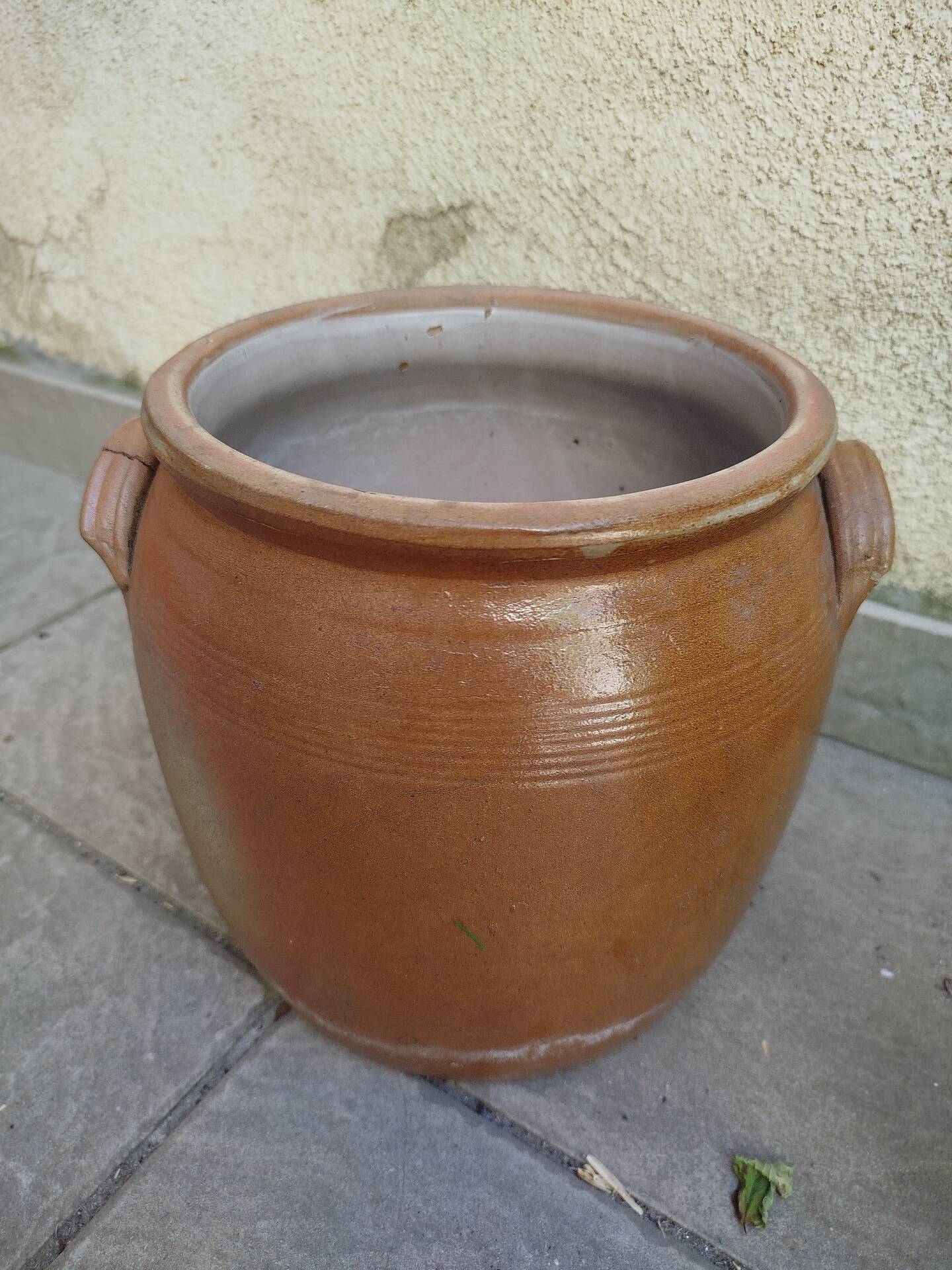 Grease pot