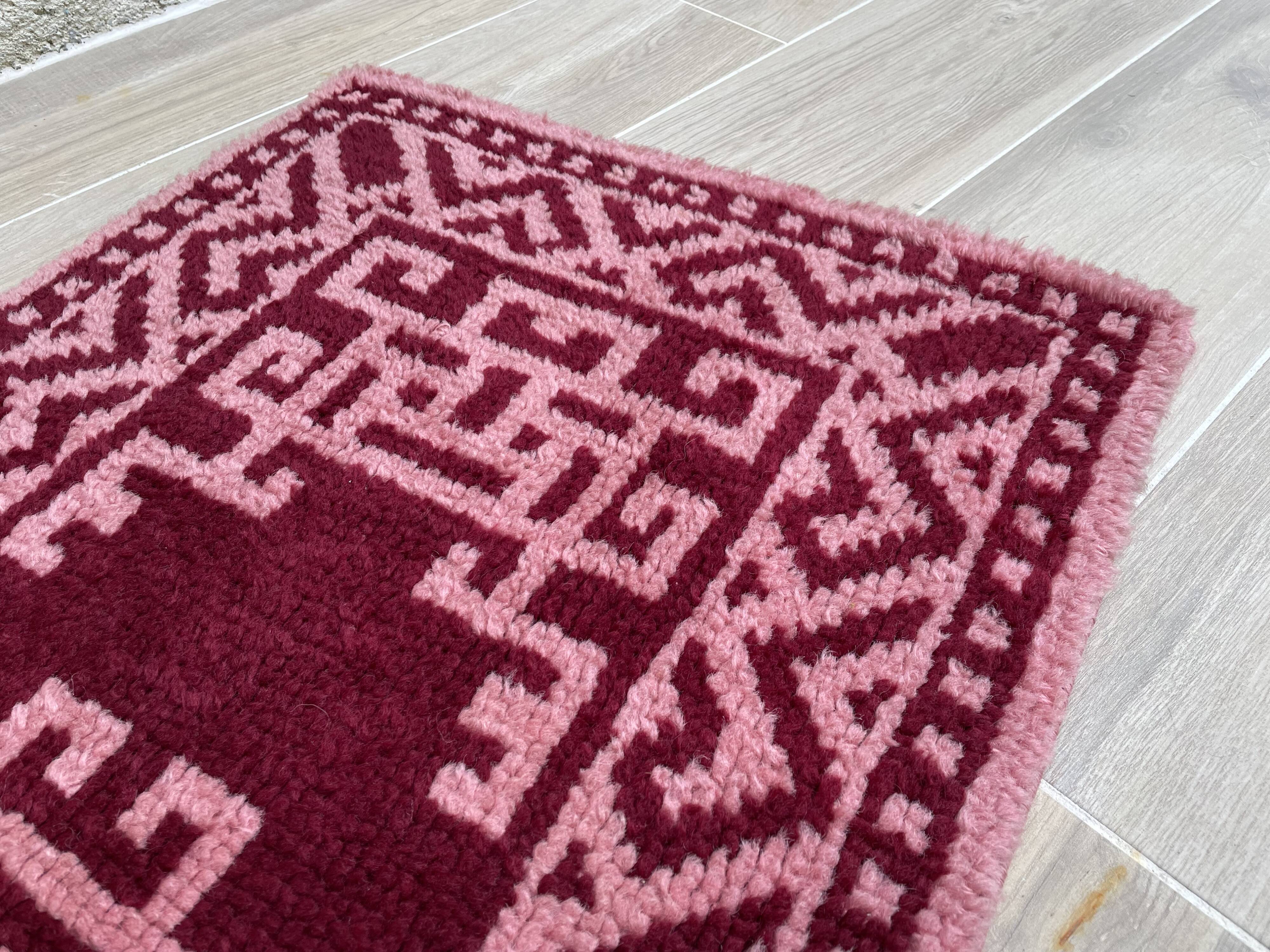 Pure Wool Rug 70s – 126x57cm