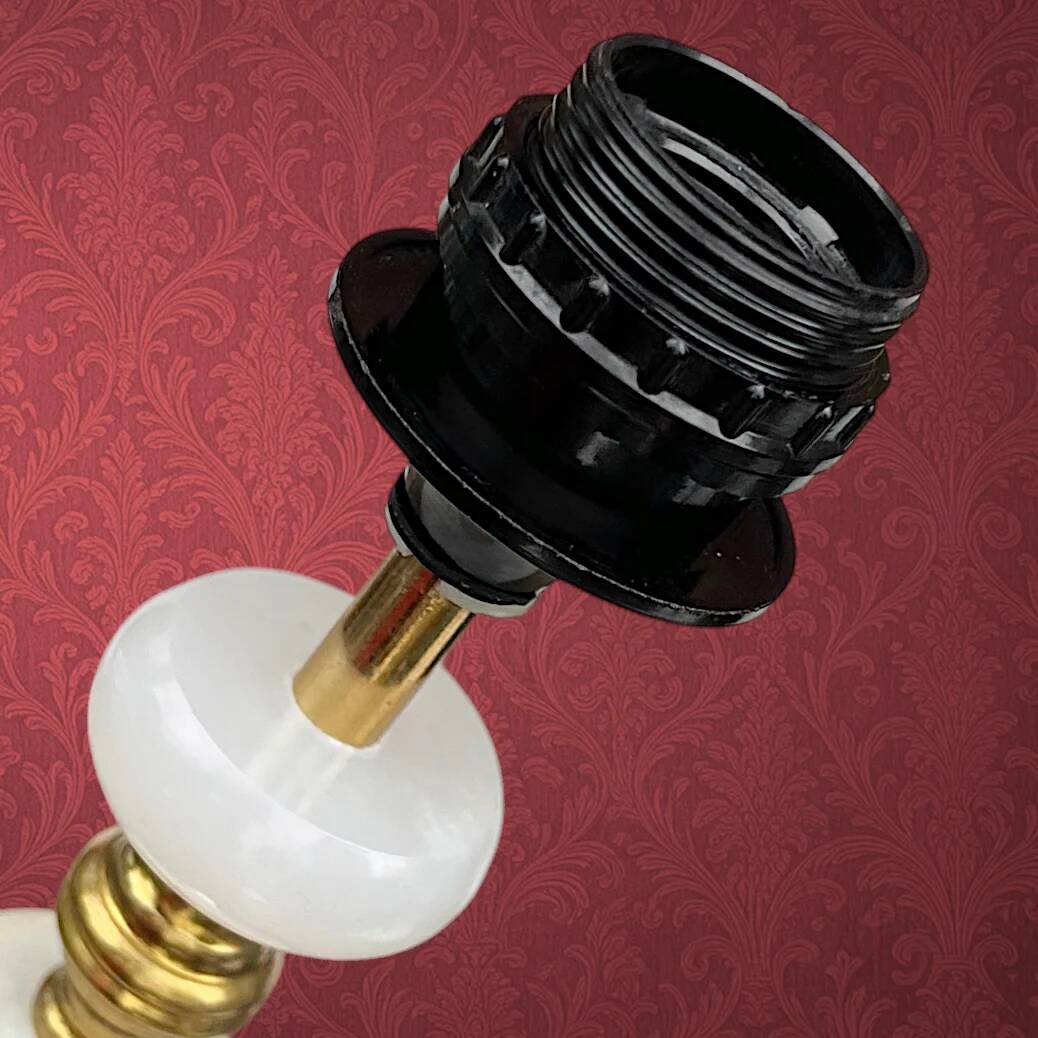 Lampe en métal doré et albâtre avec abat-jour frangé style Hollywood Regency - années 70