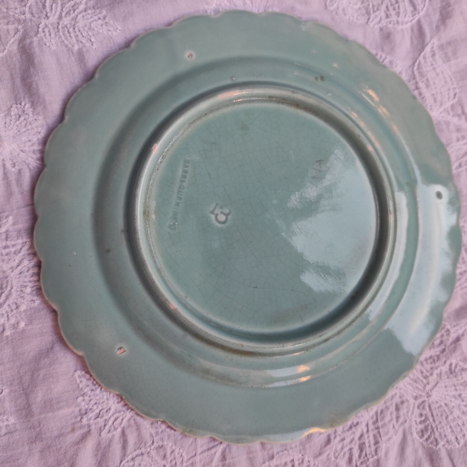 Slip plate Majolica Sarreguemines