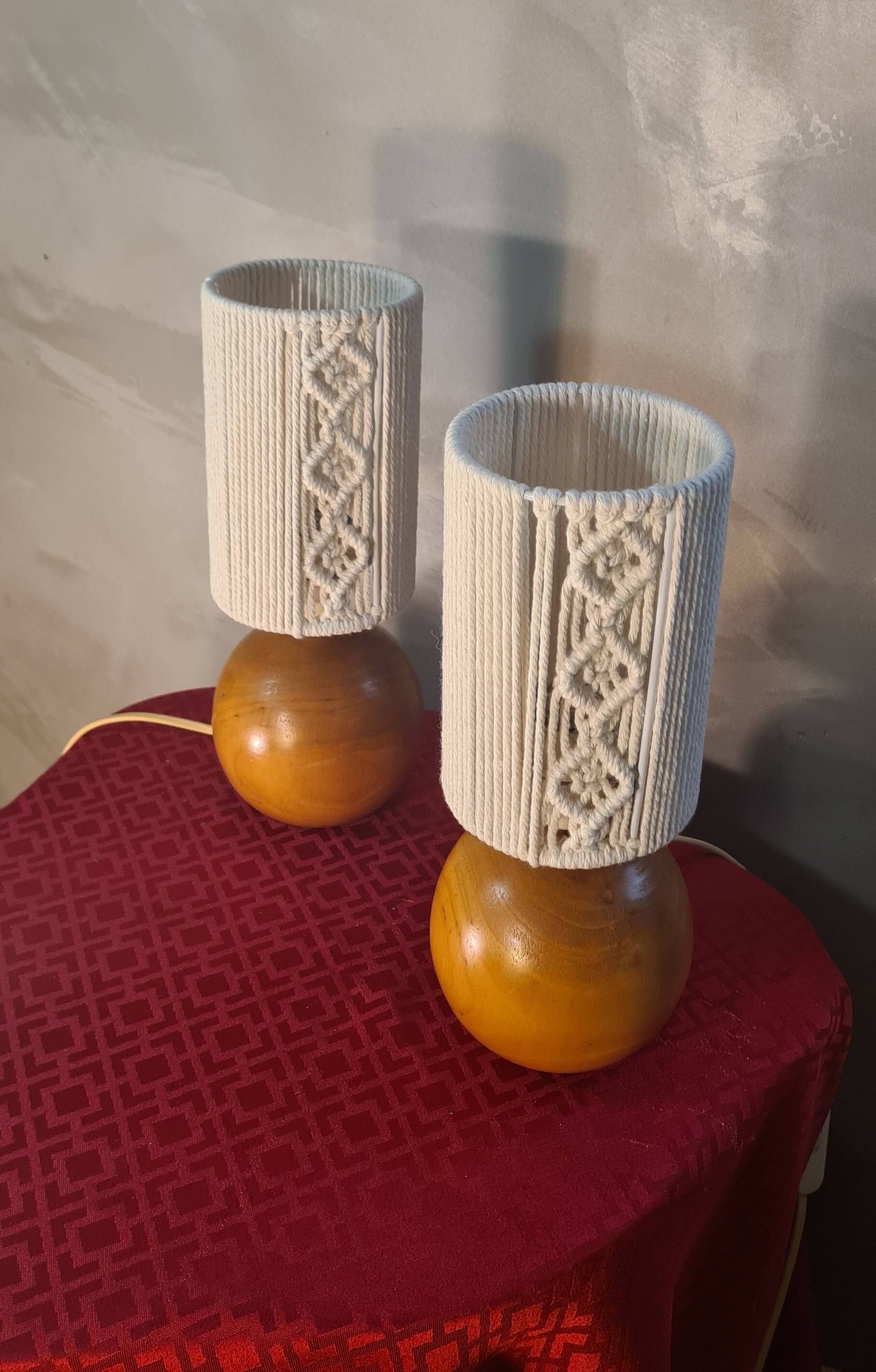 2 solid wood ball bedside lamps with white woven lampshade 28x11