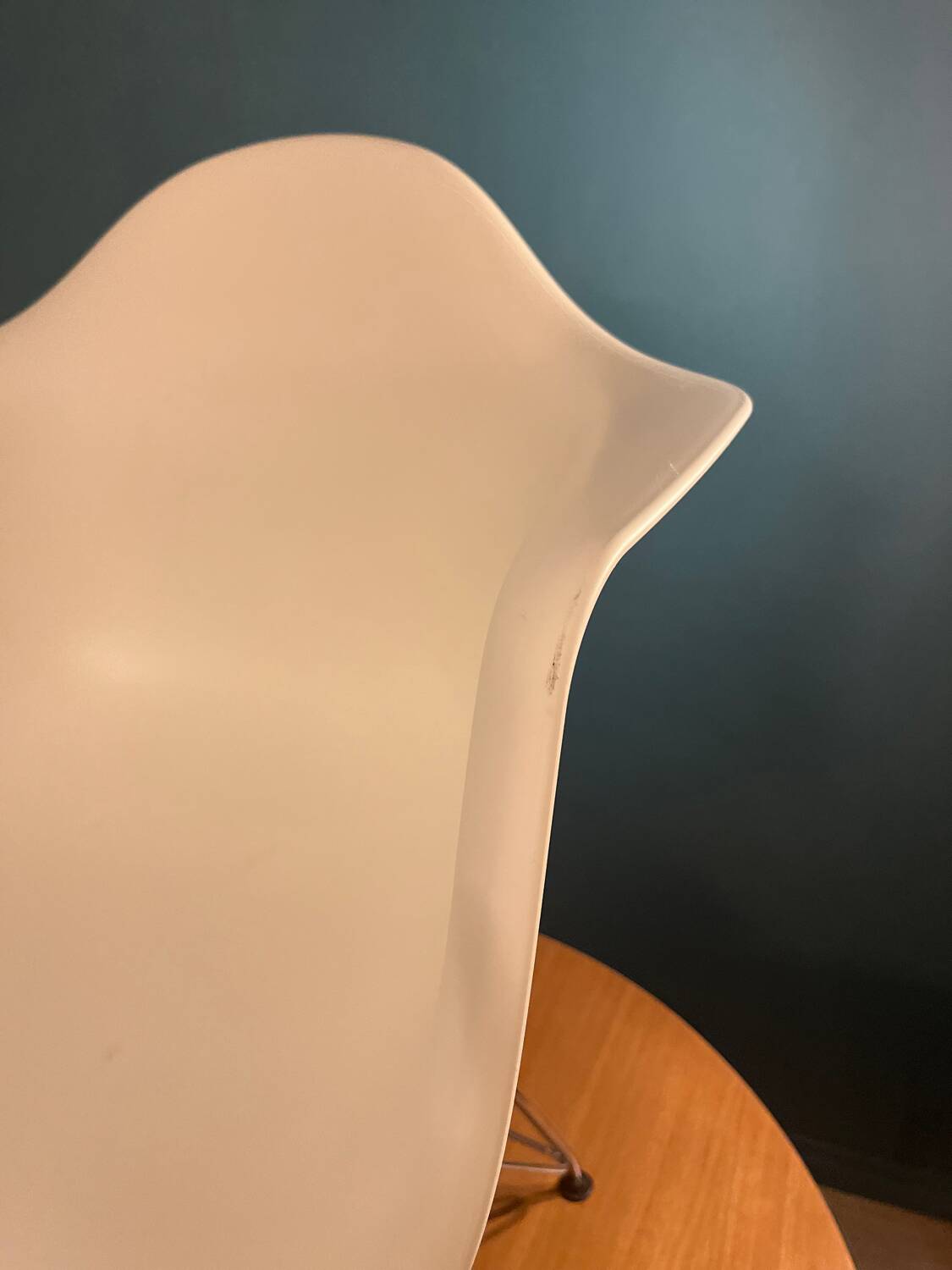 Vitra Chair - Eames Plastic Armchair DAR