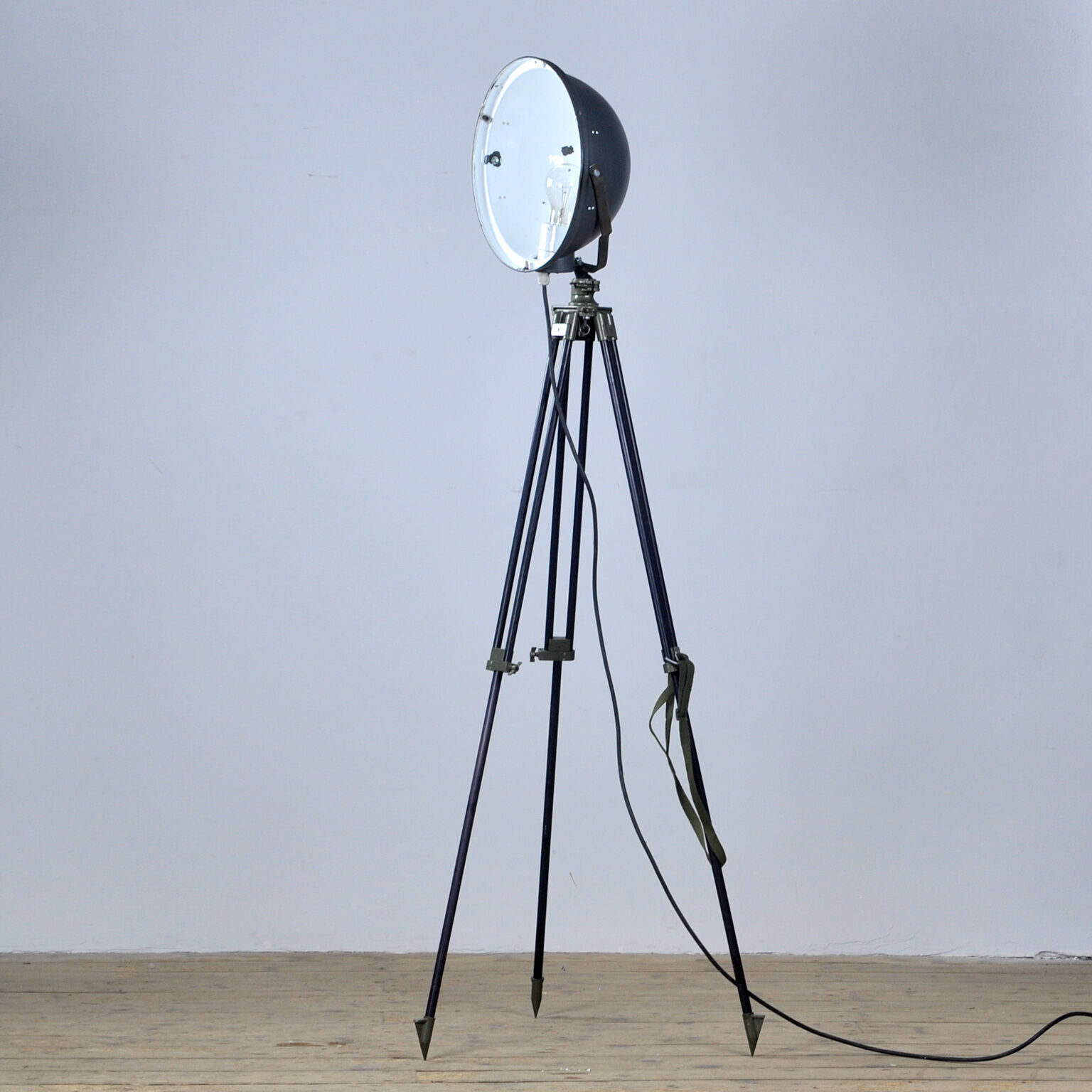 Industrial tripod floor lamp, 1970s