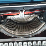 Functional blue typewriter