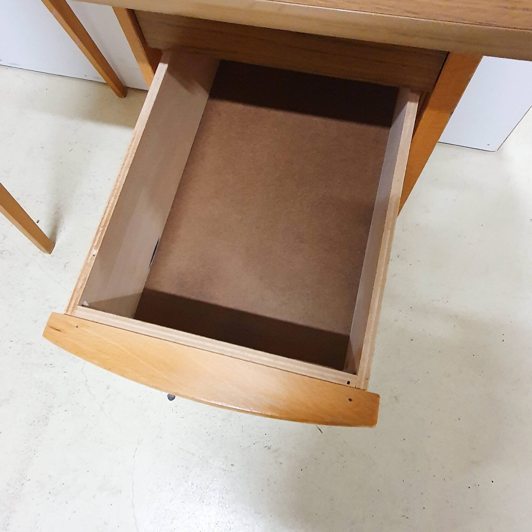 Bureau vintage bois et formica