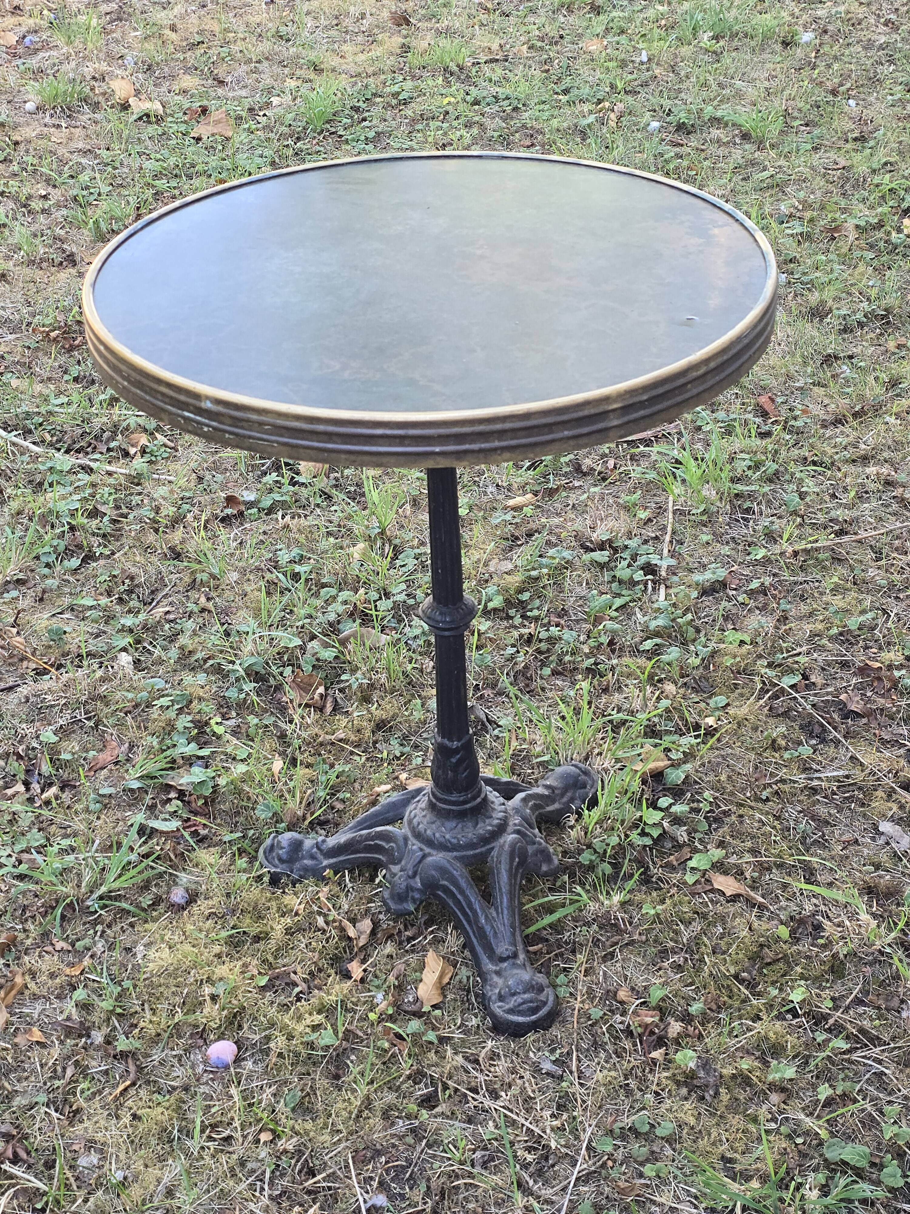 Table de bistrot ancienne