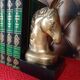 Serre livres chevaux
