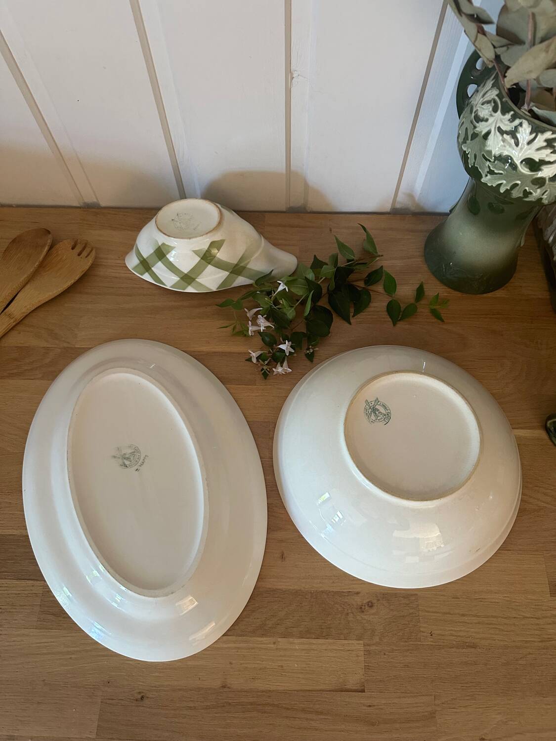 Set of dishes Moulin des loups