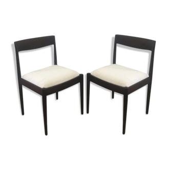 Rosewood chairs with Lelièvre-ecru buckle fabric