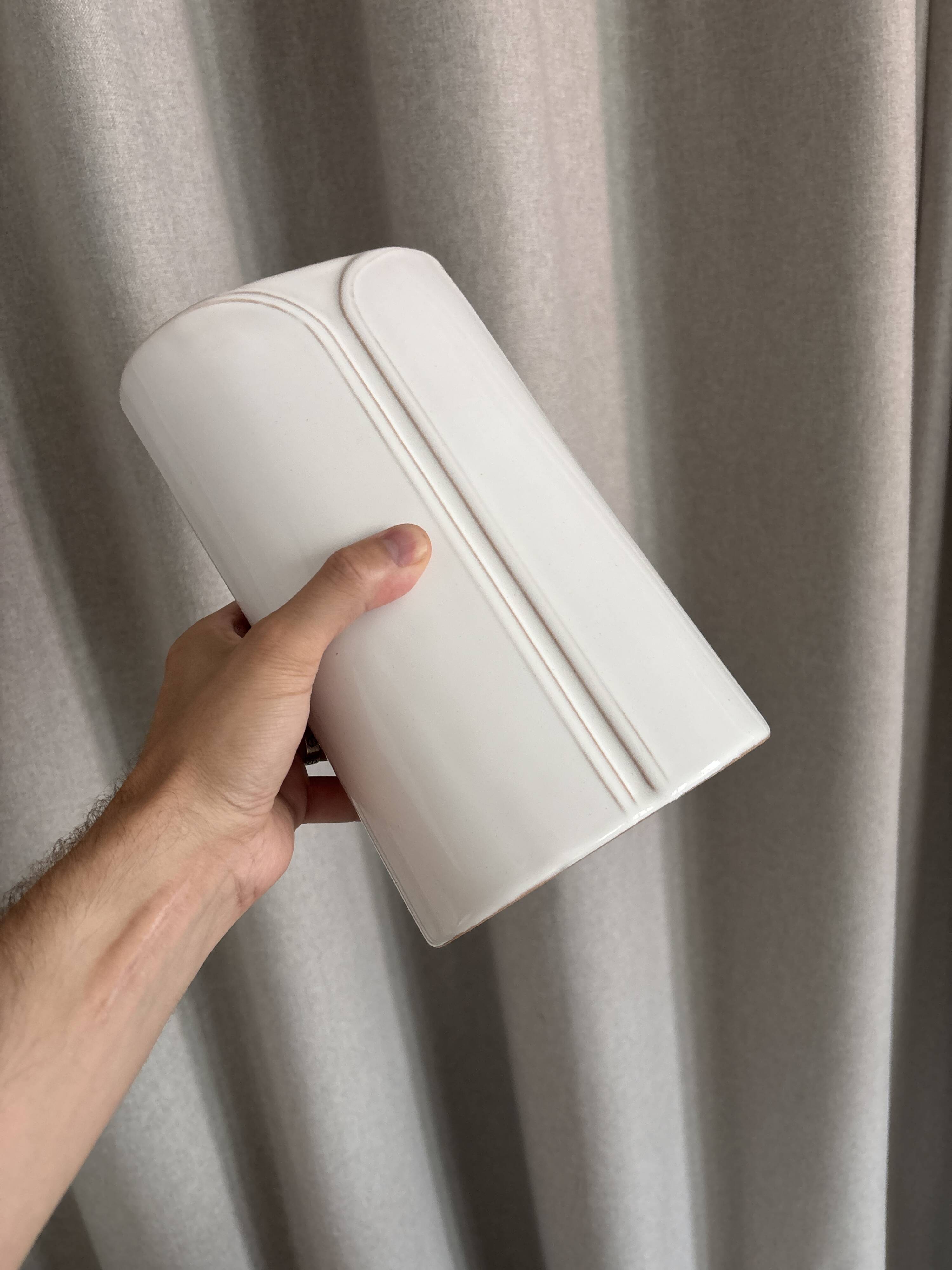 Minimalist vase