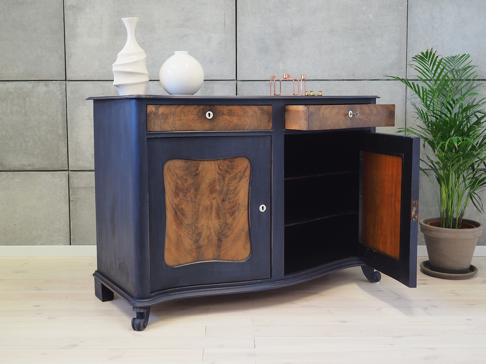 Shabby chic cabinet 40