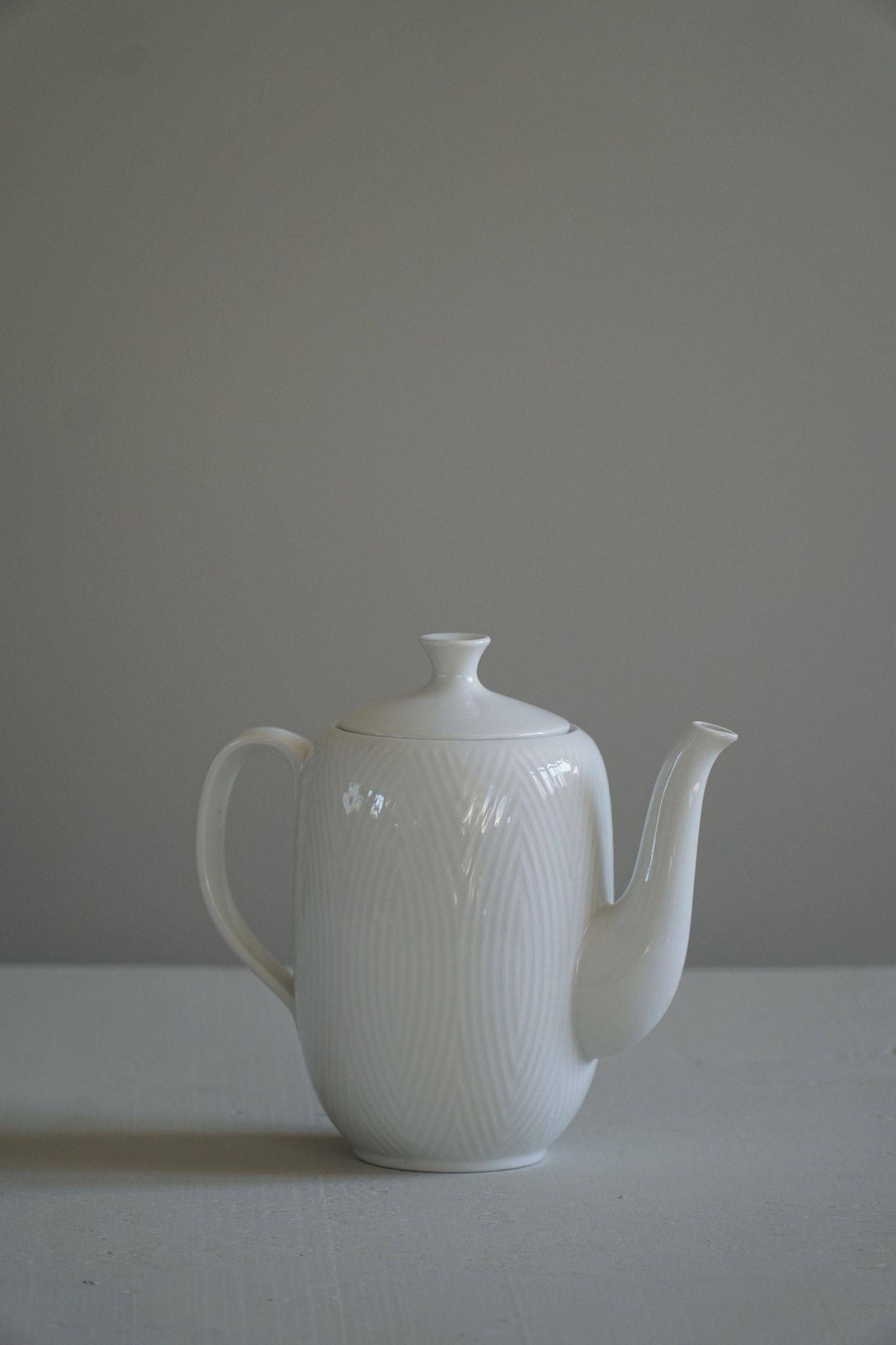Axel Salto, porcelain service set by Royal Copenhagen, mid-century, 1956