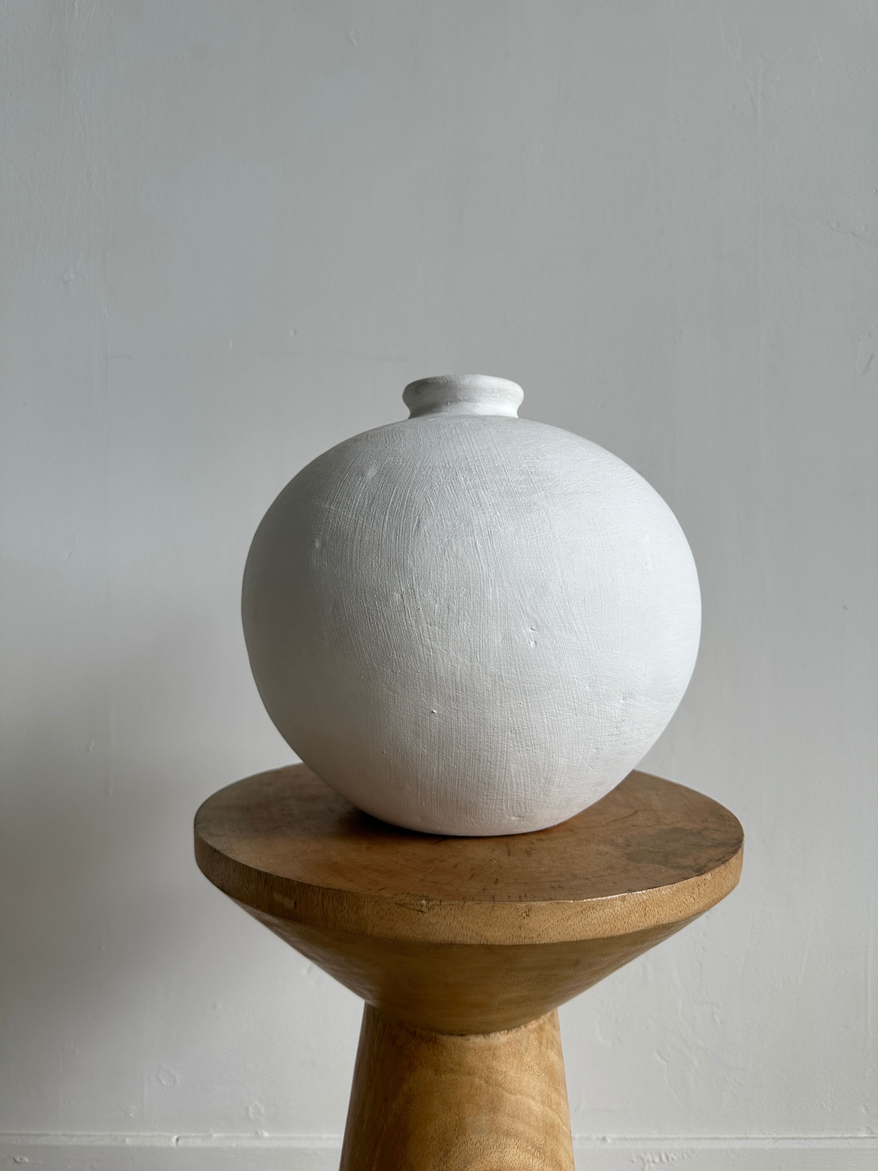 Coffee table, quadripod suar coffee table