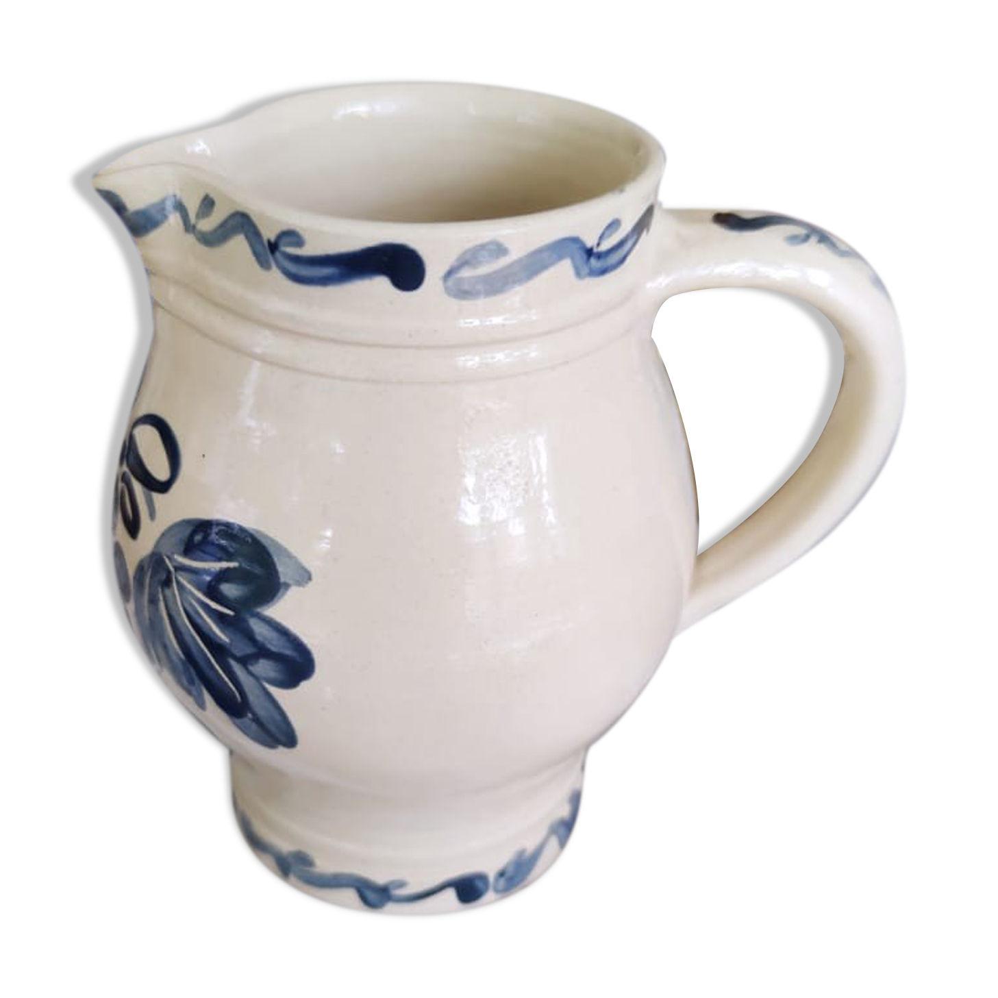 Decanter with grape blue decoration