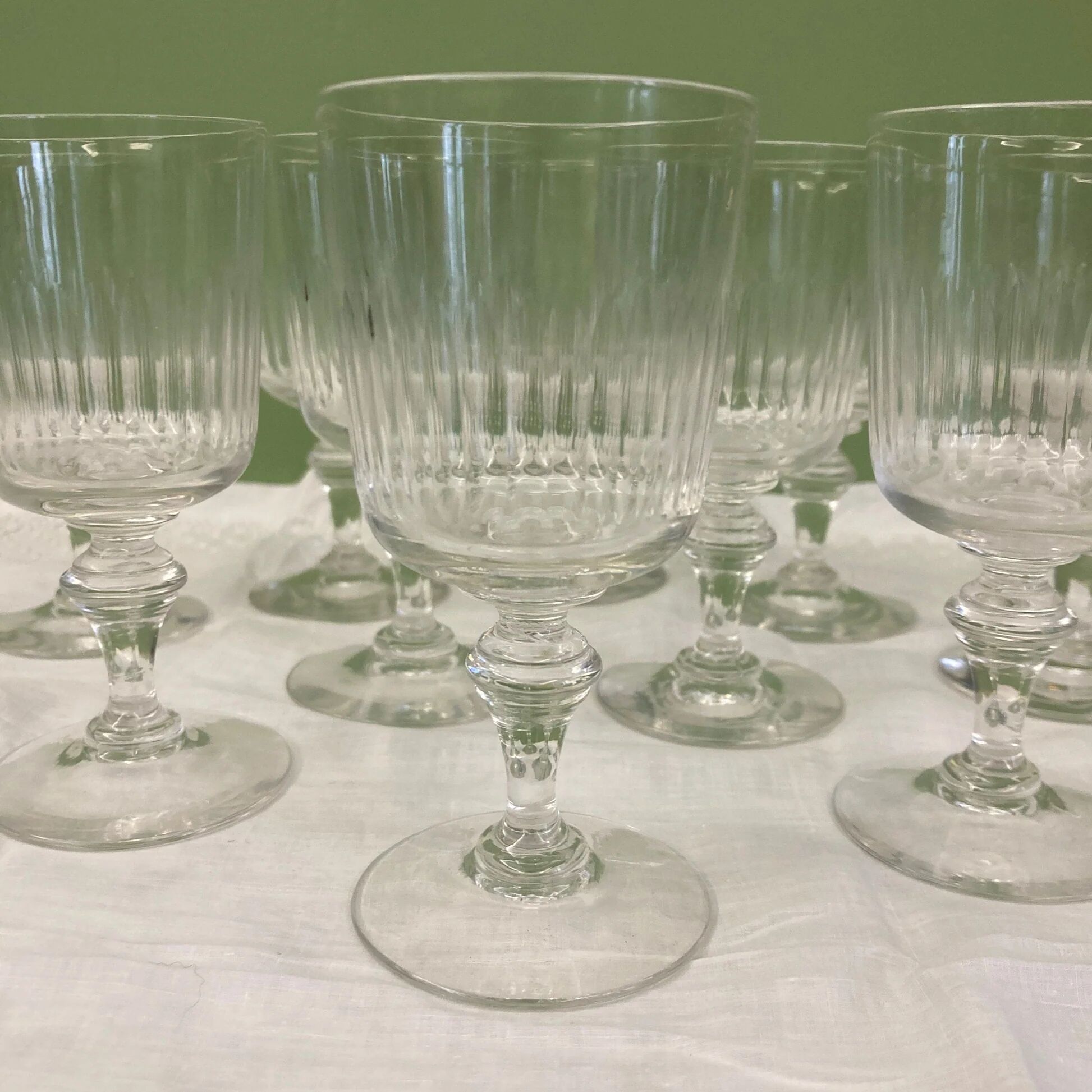 Baccarat 10 white wine glasses, Renaissance model, around 1900.