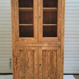 Wooden mesh linen cupboard