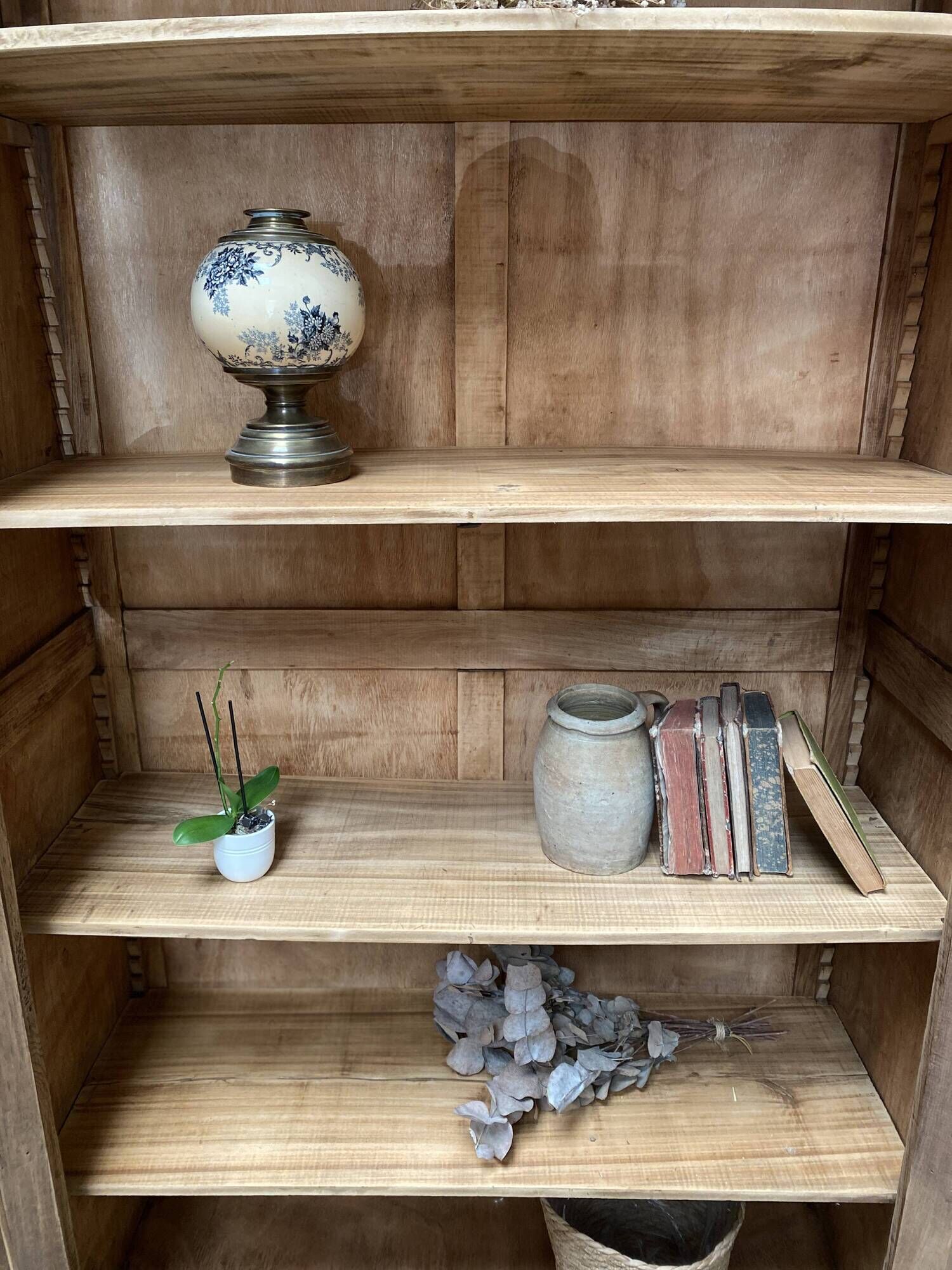 Antique display cabinet (renovated)