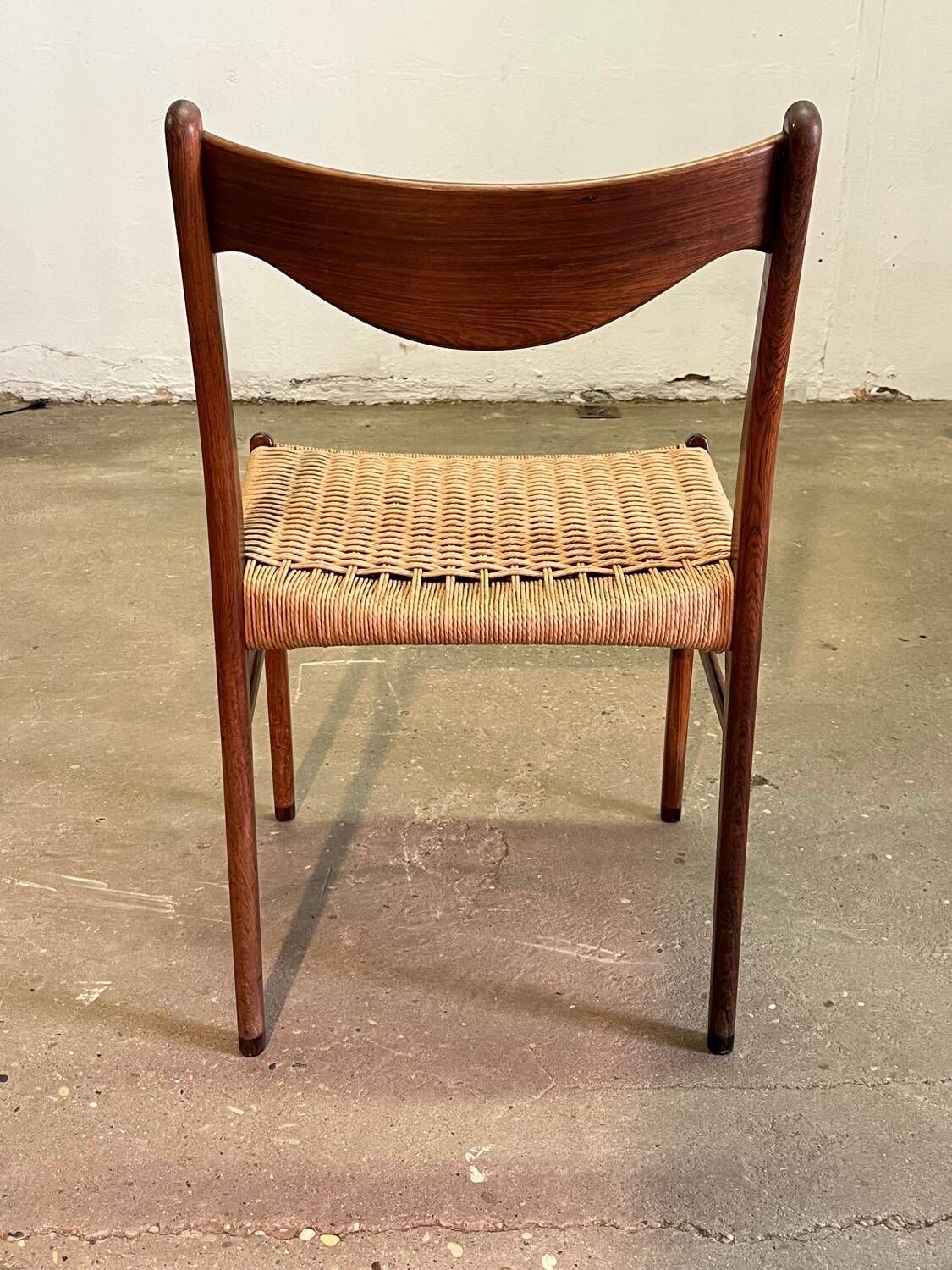 6 Scandinavian chairs in rope