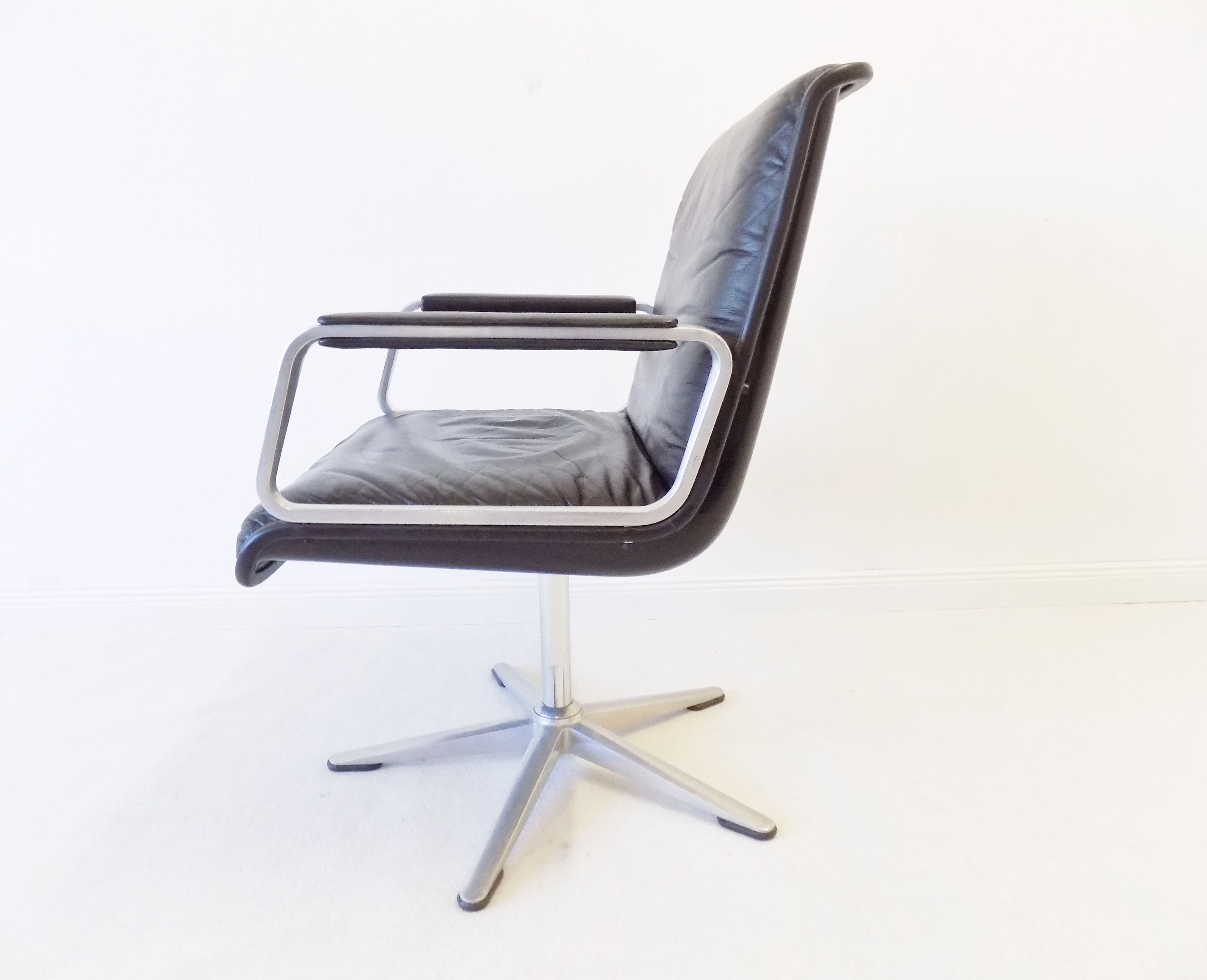Wilkhahn Delta 2000 leather chair by Delta