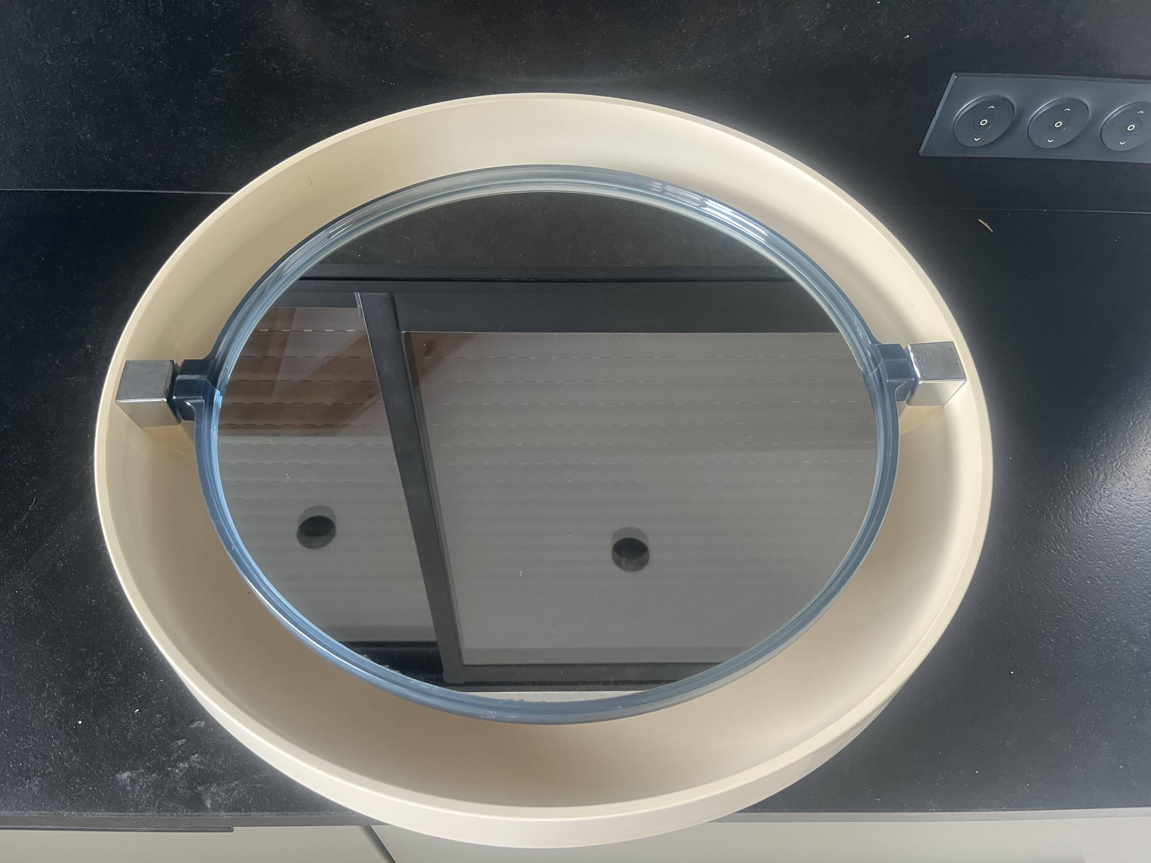 Illuminated round wall mirror Alibert