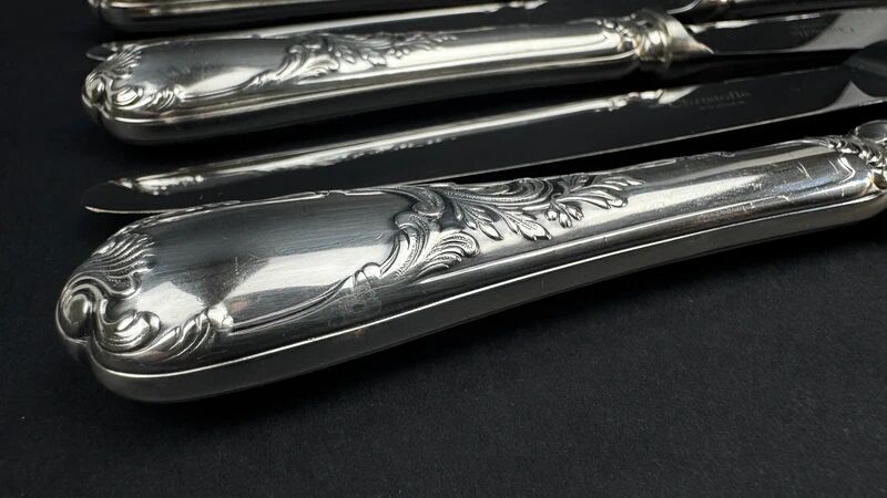 Lot de 6 couteaux de table Christofle modèle Marly – métal argenté – 24,5 cm