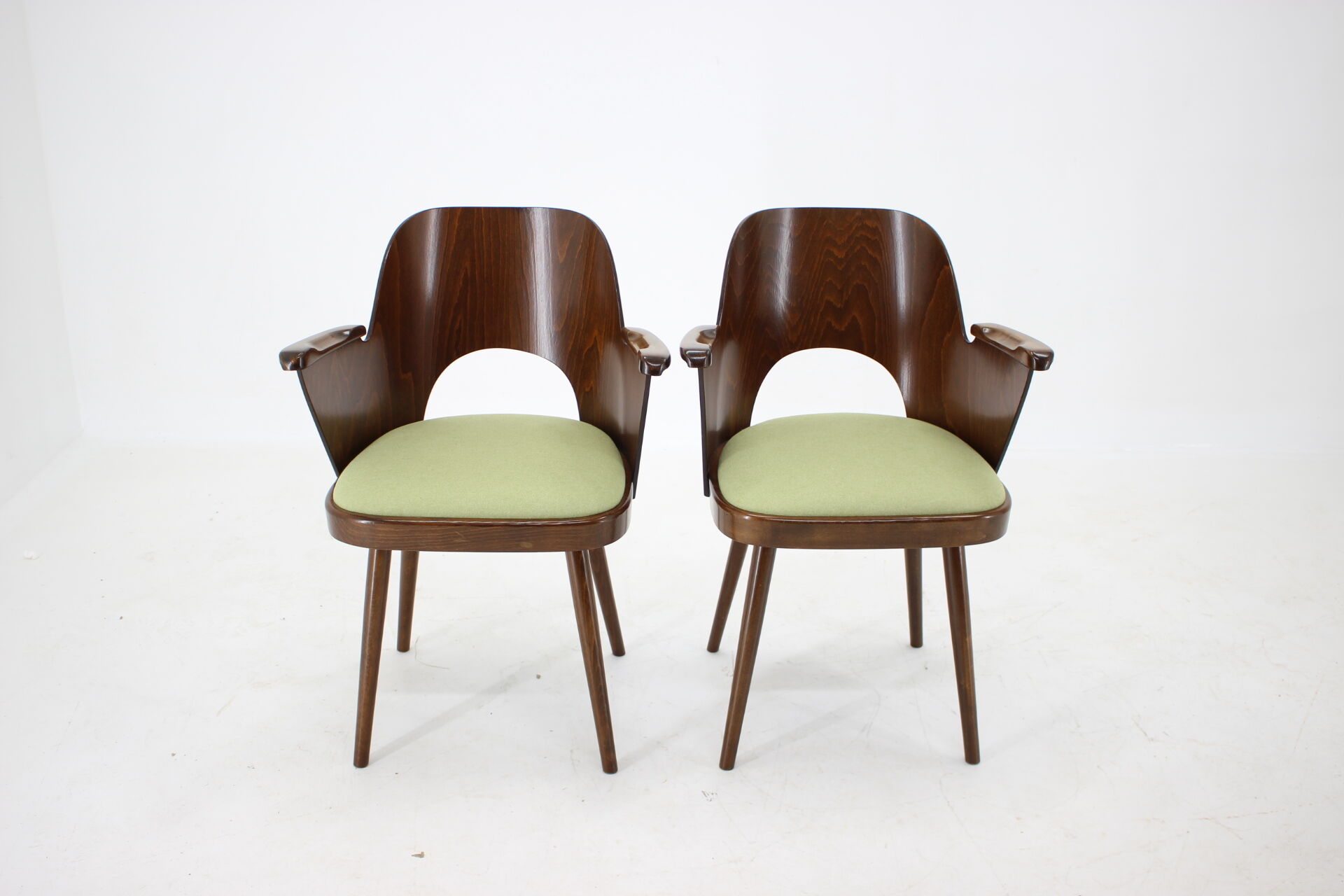 1960s set of four Oswald Haerdtl dining chairs, Czechoslovakia