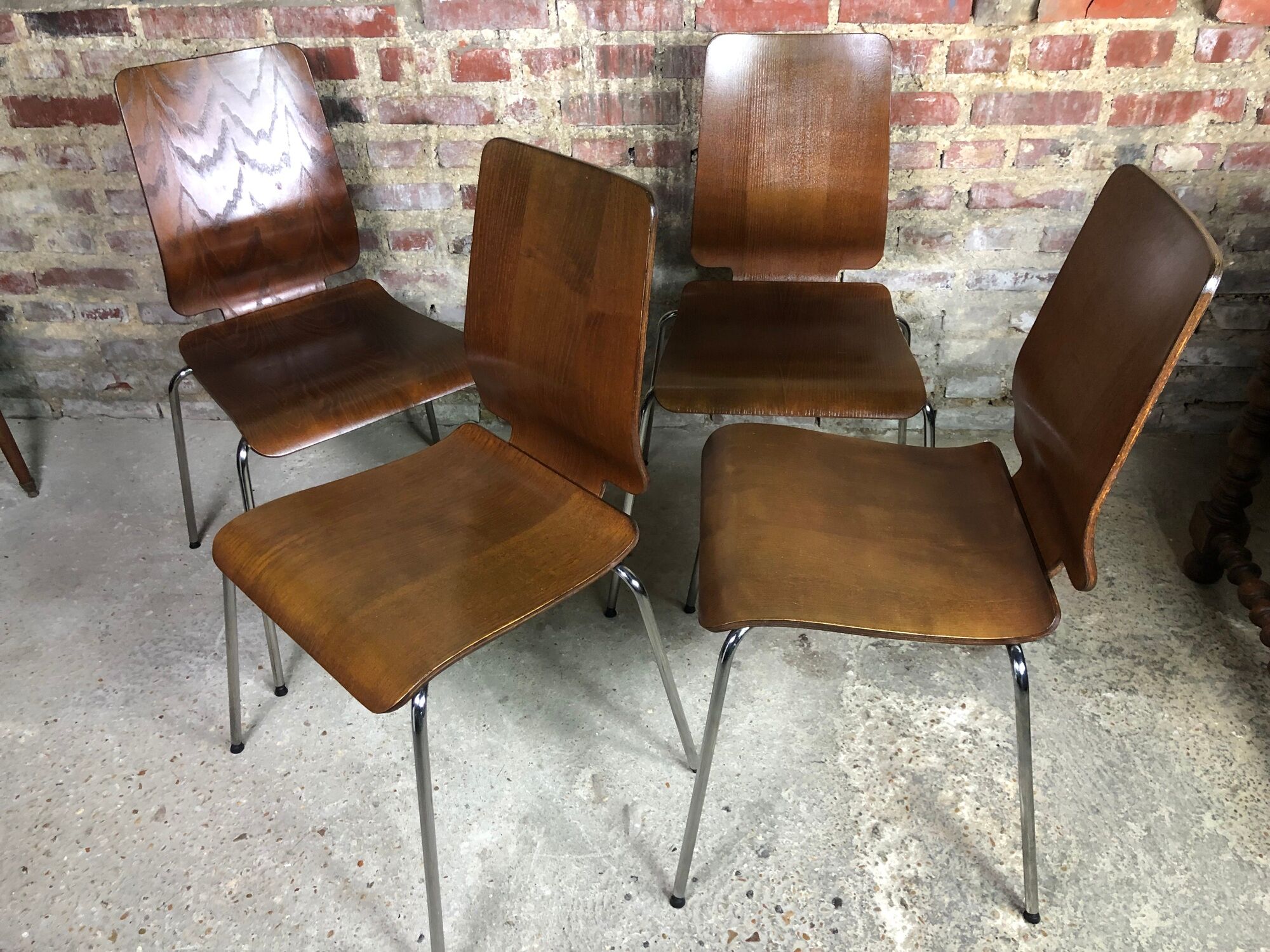 Vintage Scandinavian chairs (series of 4) in thermoformed wood 1970