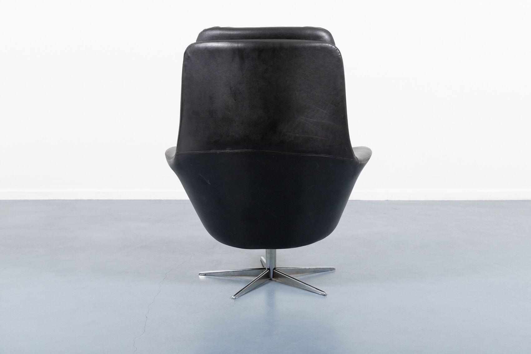 Danish Vintage Swivel Lounge Chair by Henry W. Klein