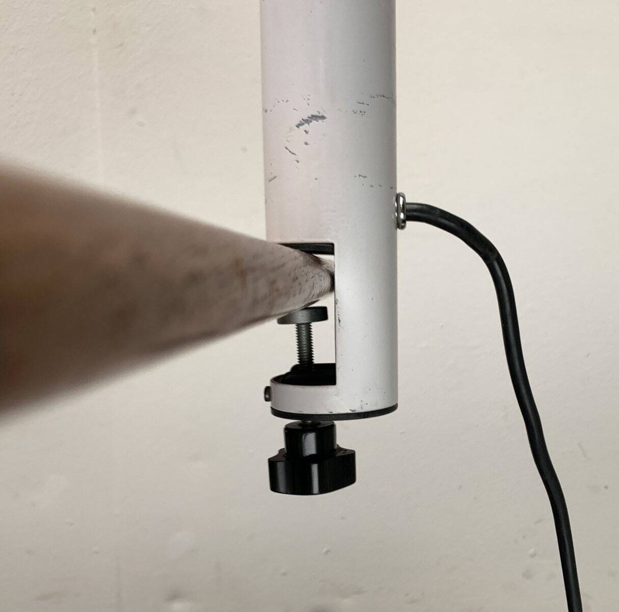 Periscopio clamp table lamp from the Italian space age mid-century by Danilo & Corrado Aroldi for Stilnovo, 1960s.