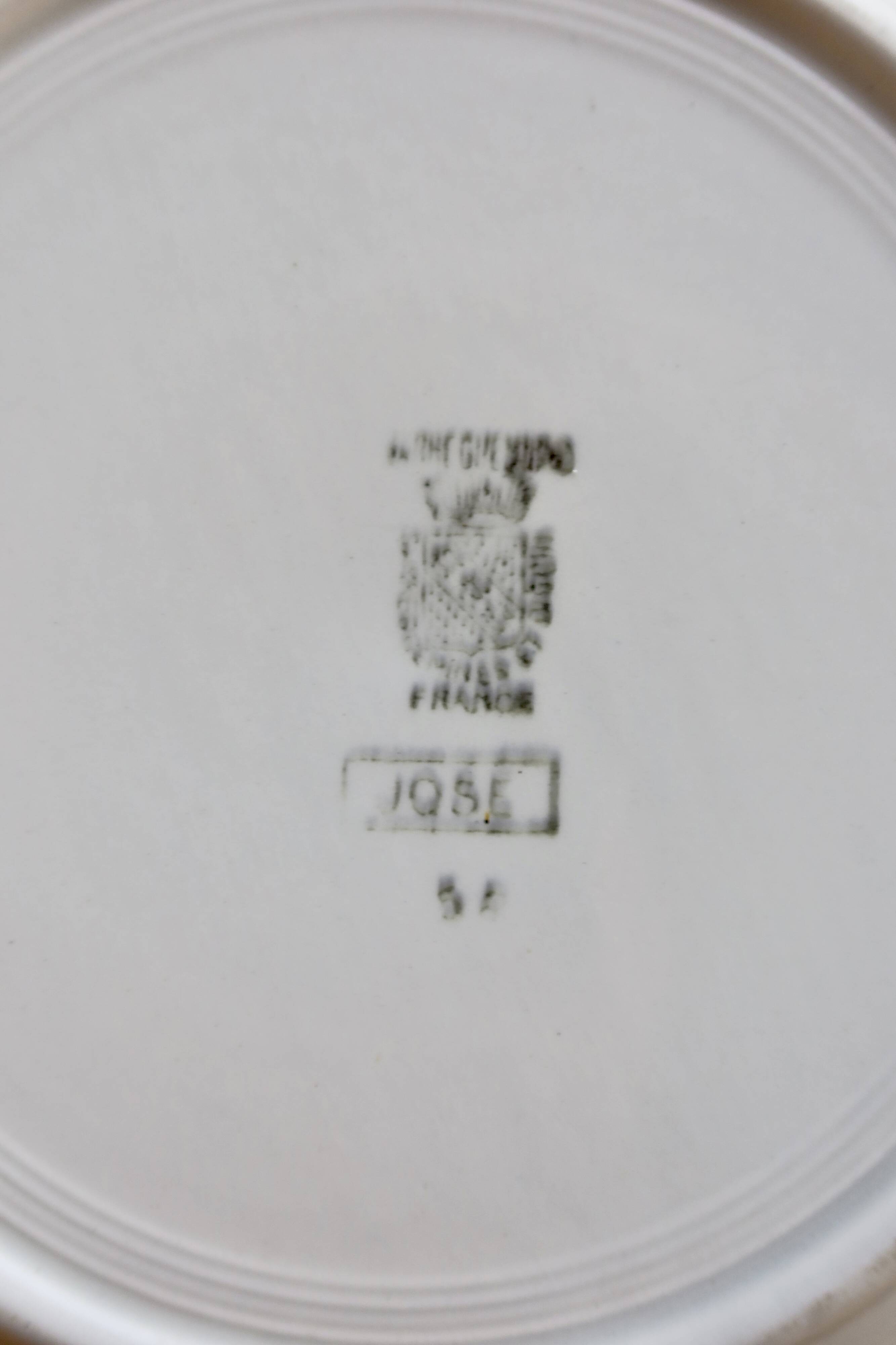 Antique hollow serving dish, Sarreguemines Digoin - José model.
