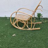 Rocking chair en rotin et cannage