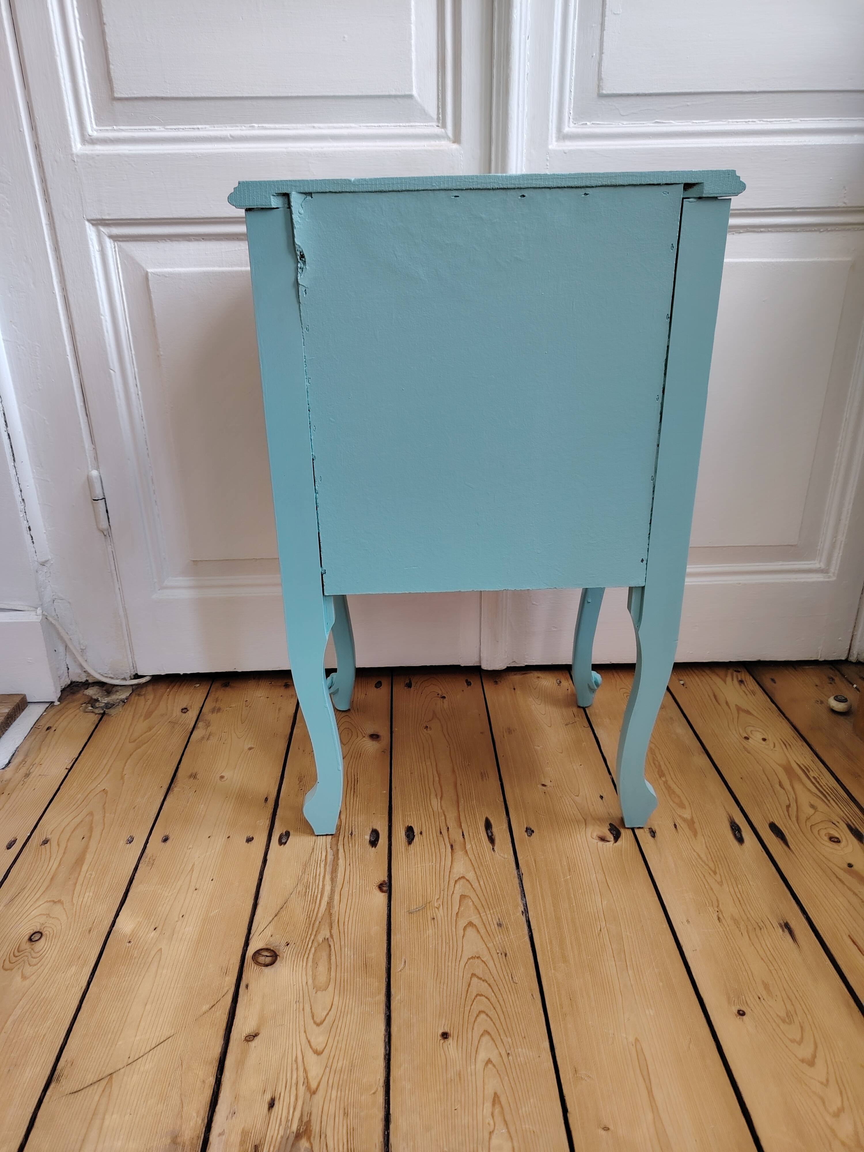 Chevet vintage style Louis XV peint en bleu